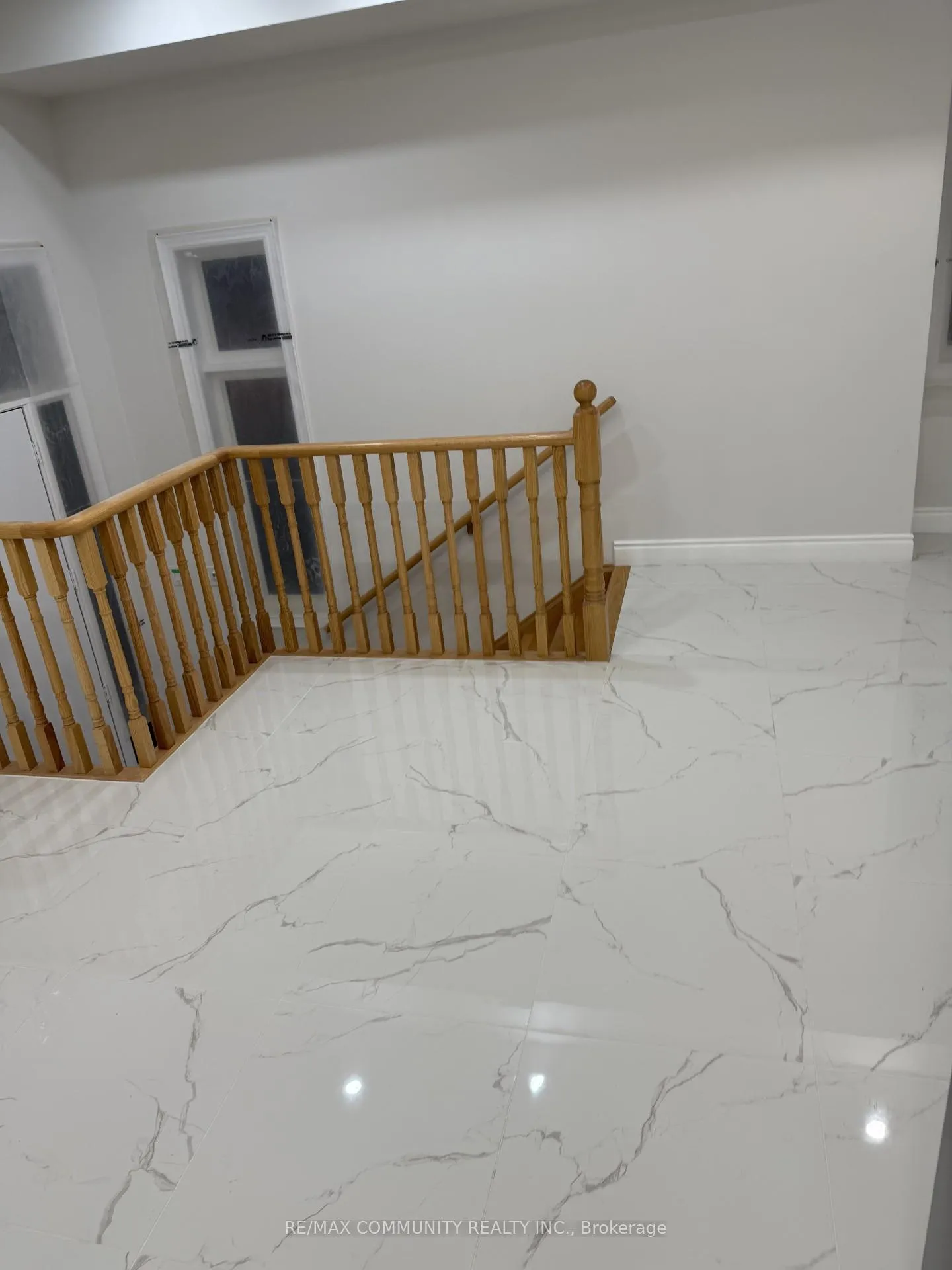 Photo 7 of 387 Tennant Circle, Vaughan, Vellore Village — HOMEH