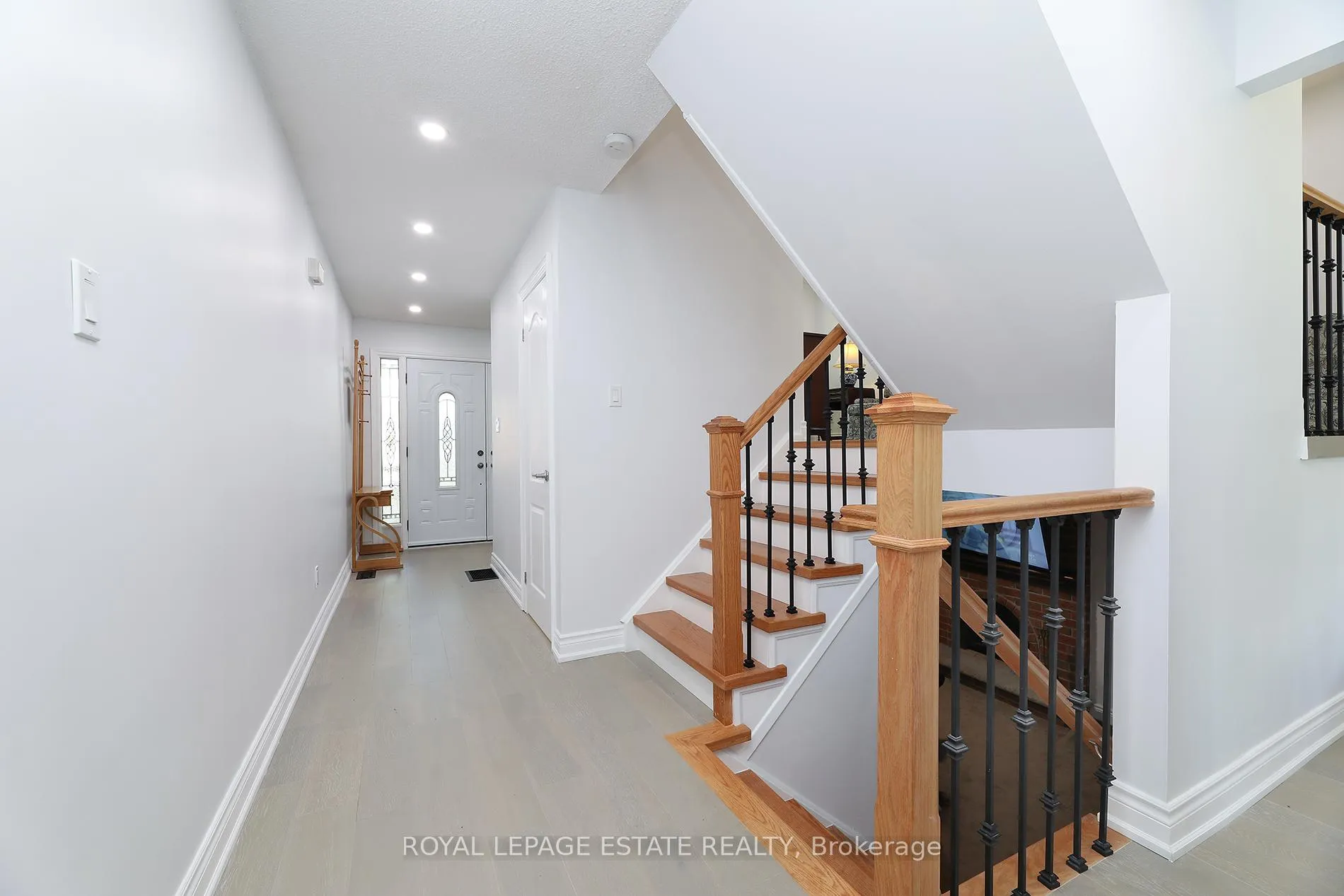 Photo 4 of 17 Jacob Drive, Whitby, Lynde Creek — HOMEH