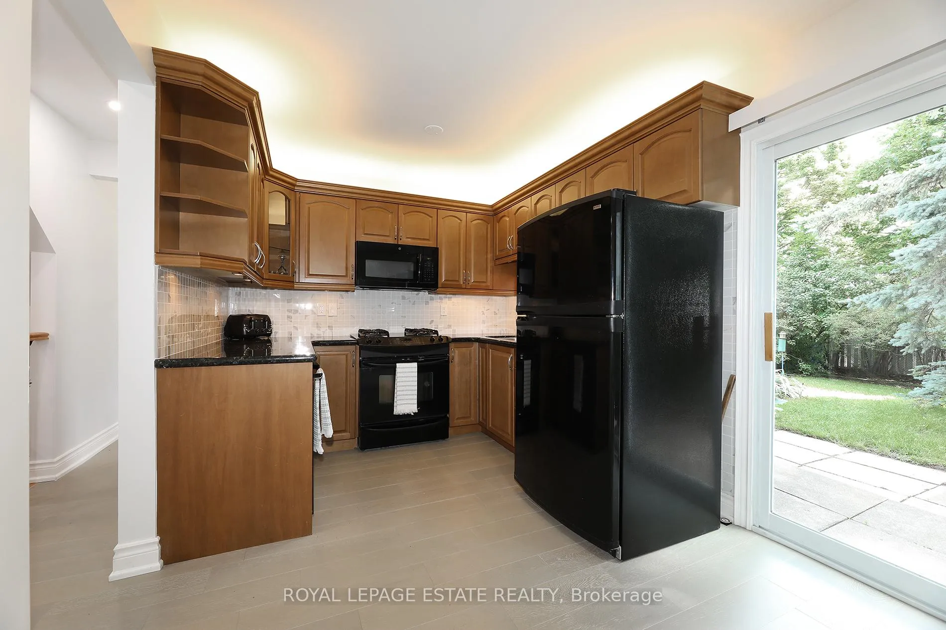 Photo 6 of 17 Jacob Drive, Whitby, Lynde Creek — HOMEH