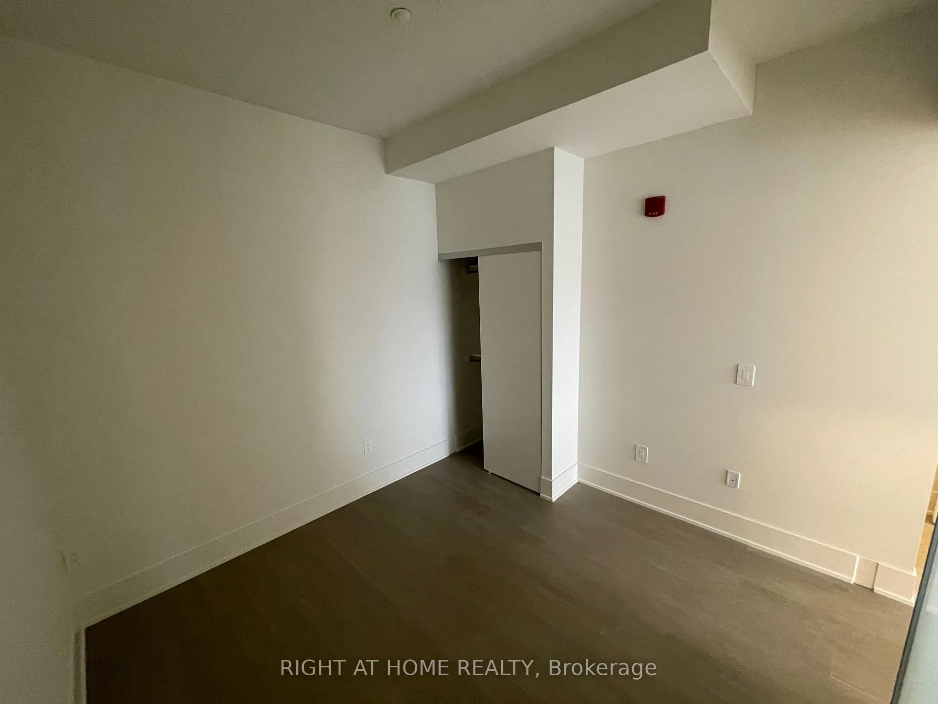 Photo 11 of Unit 412, 495 Logan Avenue, Toronto, North Riverdale — HOMEH