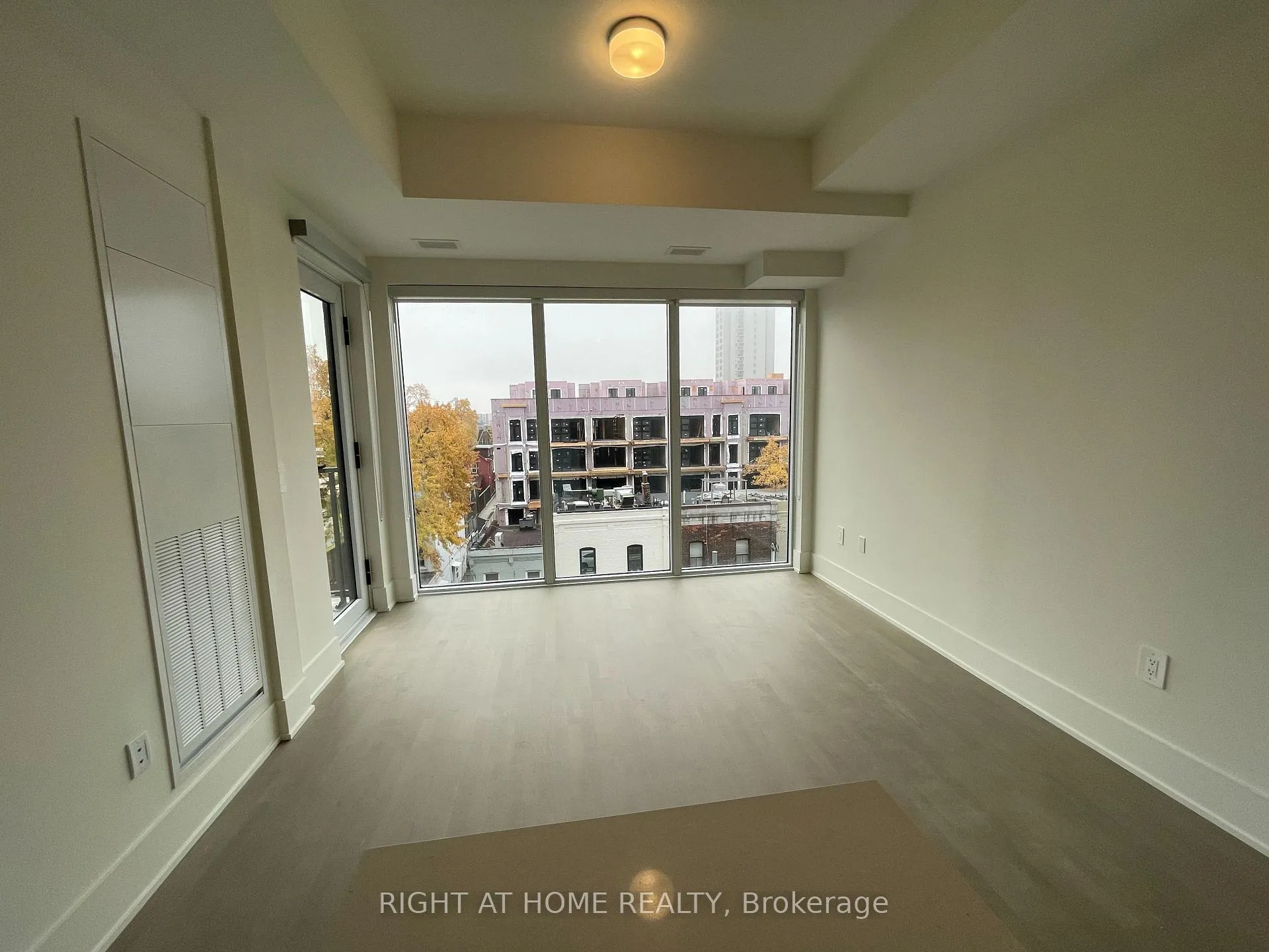 Photo 13 of Unit 412, 495 Logan Avenue, Toronto, North Riverdale — HOMEH