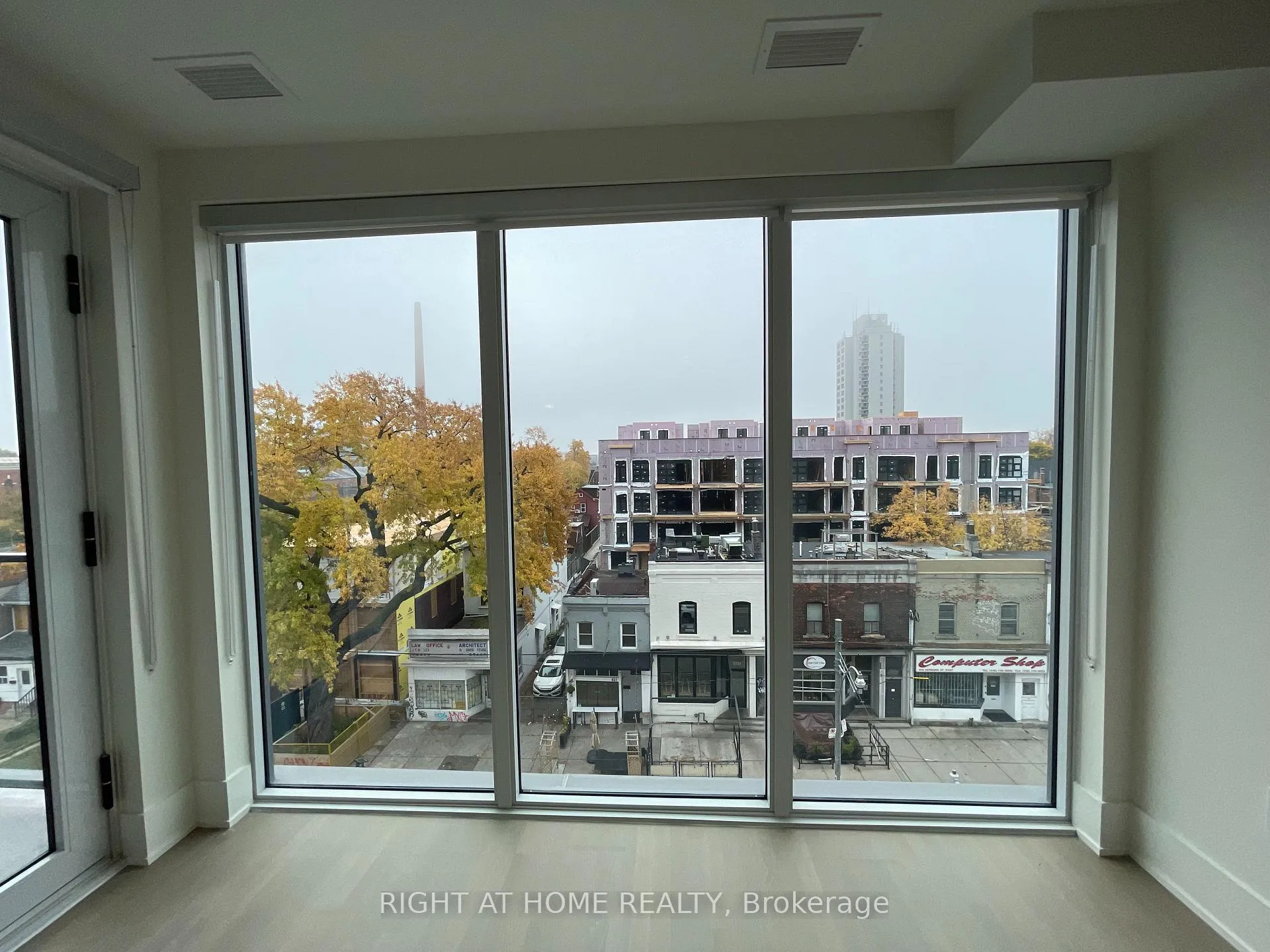Photo 14 of Unit 412, 495 Logan Avenue, Toronto, North Riverdale — HOMEH