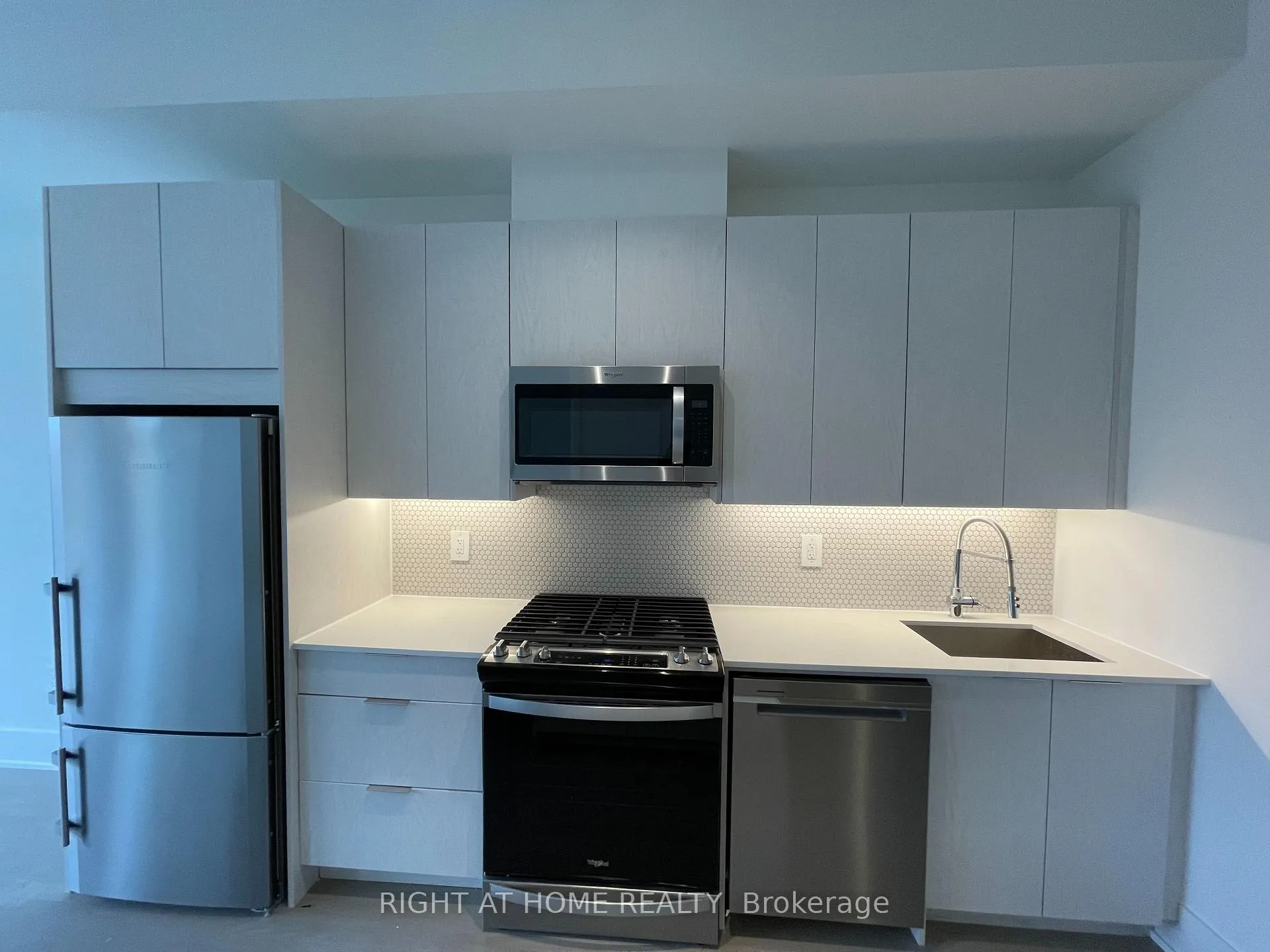 Photo 18 of Unit 412, 495 Logan Avenue, Toronto, North Riverdale — HOMEH