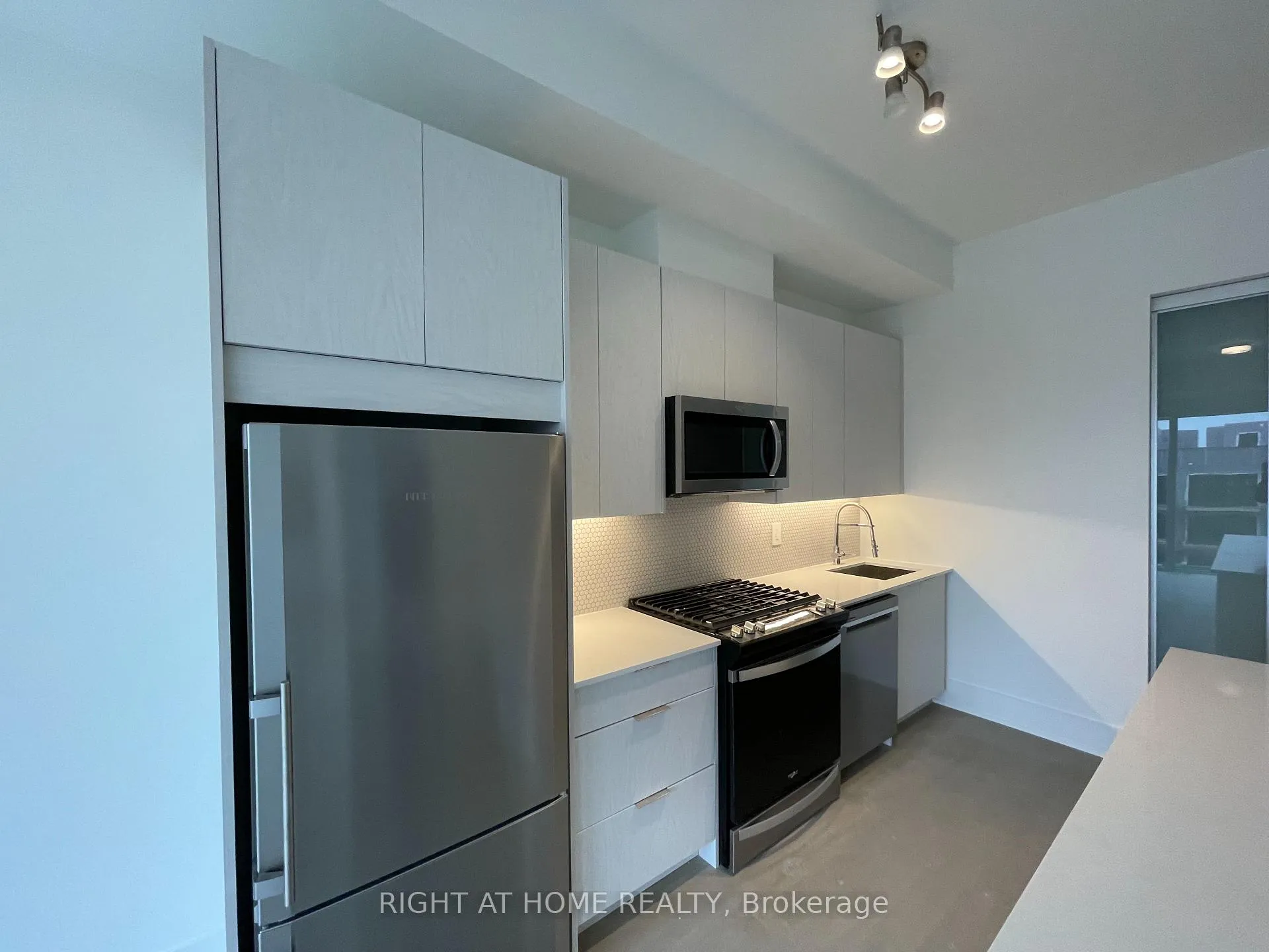 Photo 19 of Unit 412, 495 Logan Avenue, Toronto, North Riverdale — HOMEH