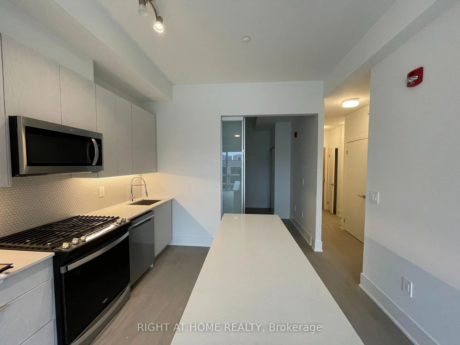 Photo 20 of Unit 412, 495 Logan Avenue, Toronto, North Riverdale — HOMEH
