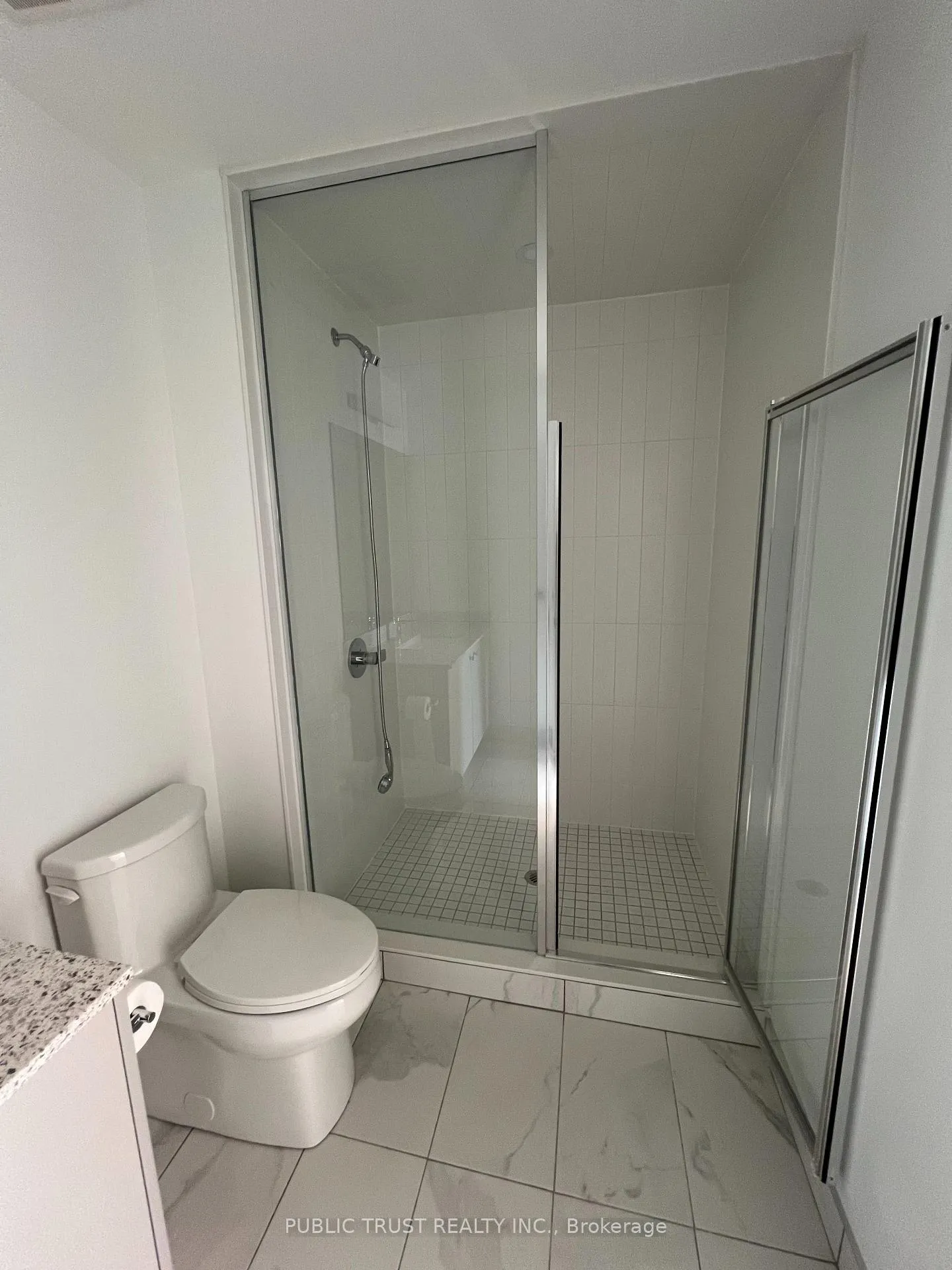 Photo 6 of Unit 211, 385 Arctic Red Dr, Oshawa, Windfields — HOMEH
