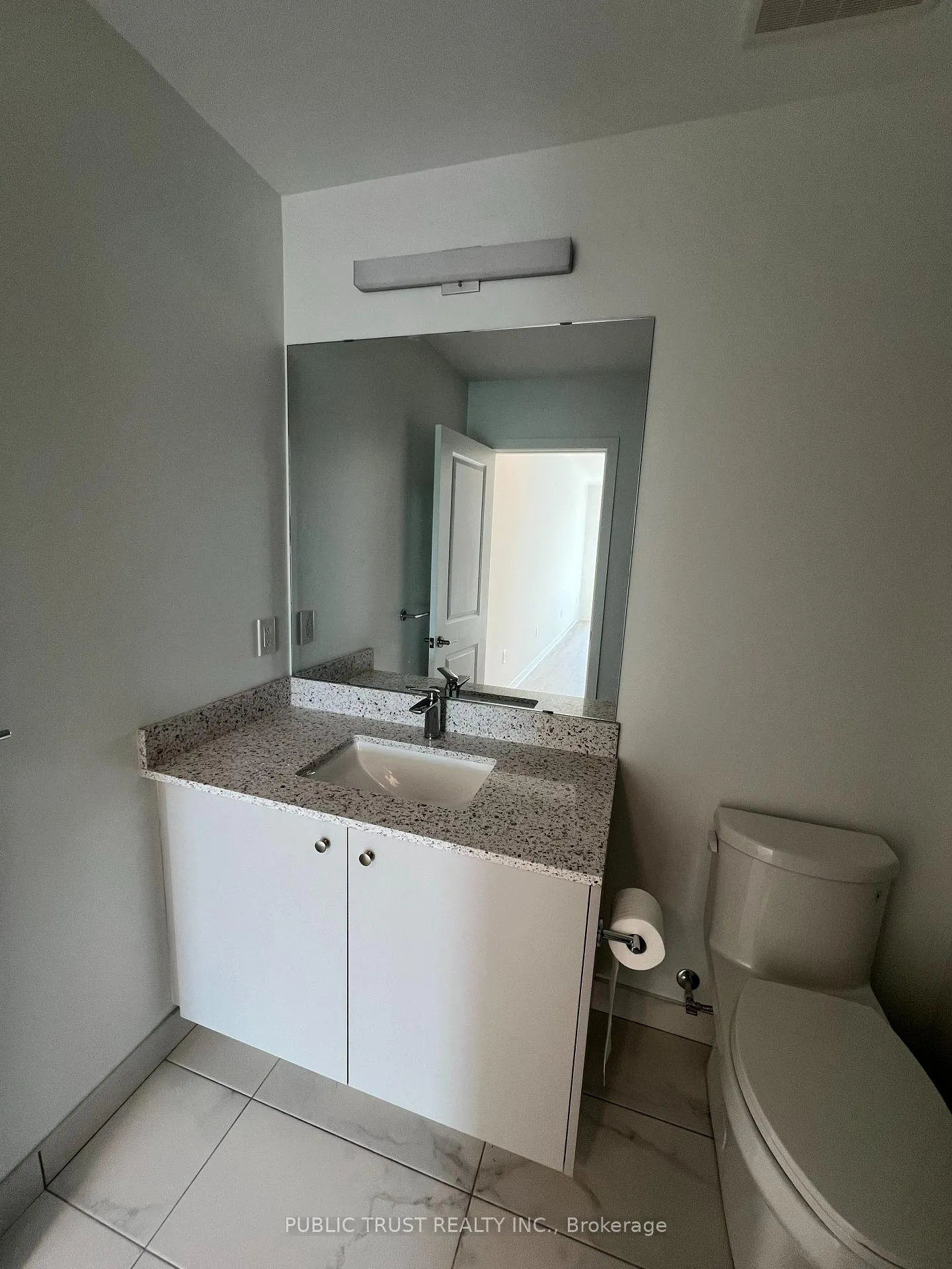 Photo 7 of Unit 211, 385 Arctic Red Dr, Oshawa, Windfields — HOMEH