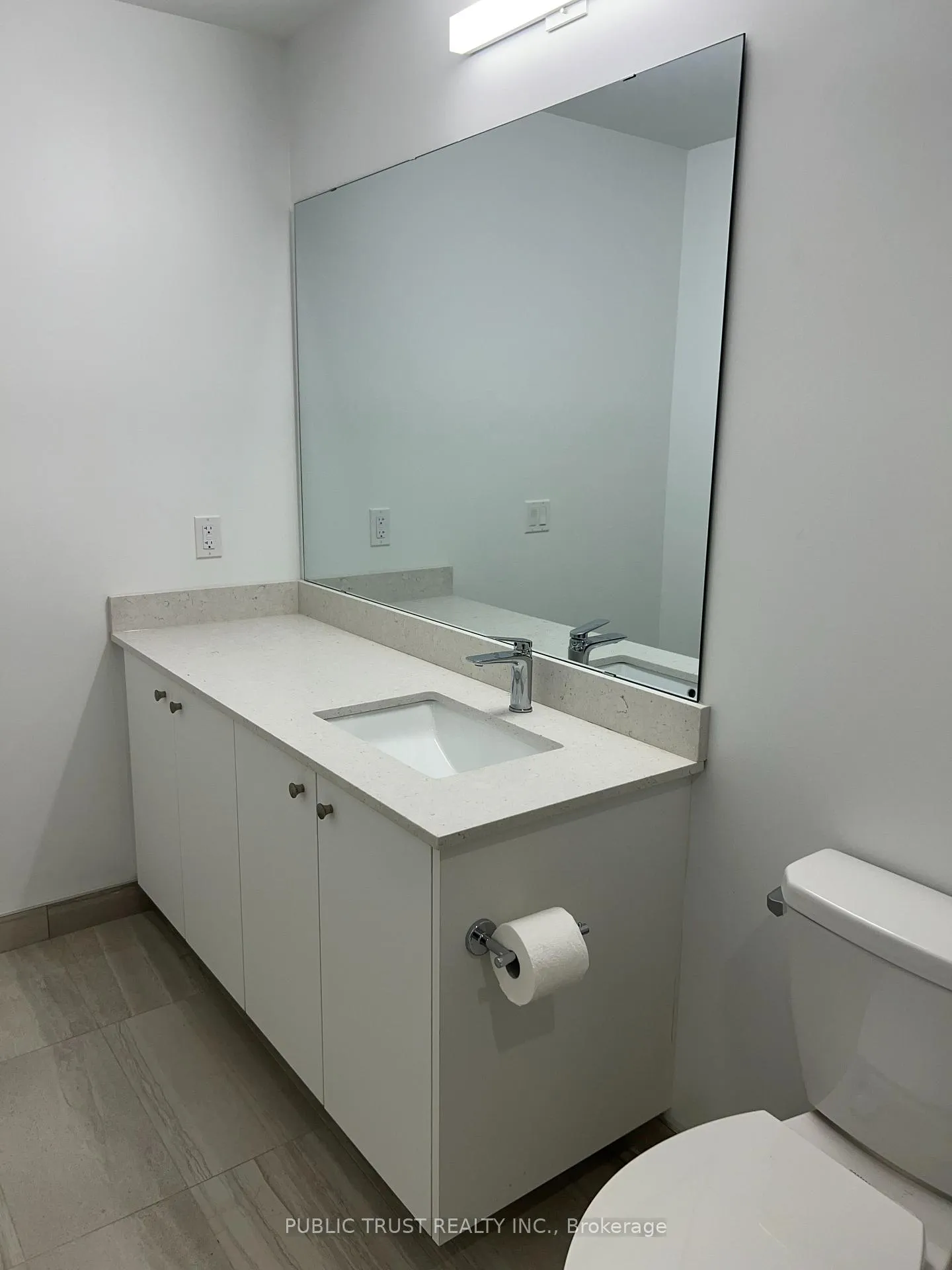 Photo 10 of Unit 211, 385 Arctic Red Dr, Oshawa, Windfields — HOMEH