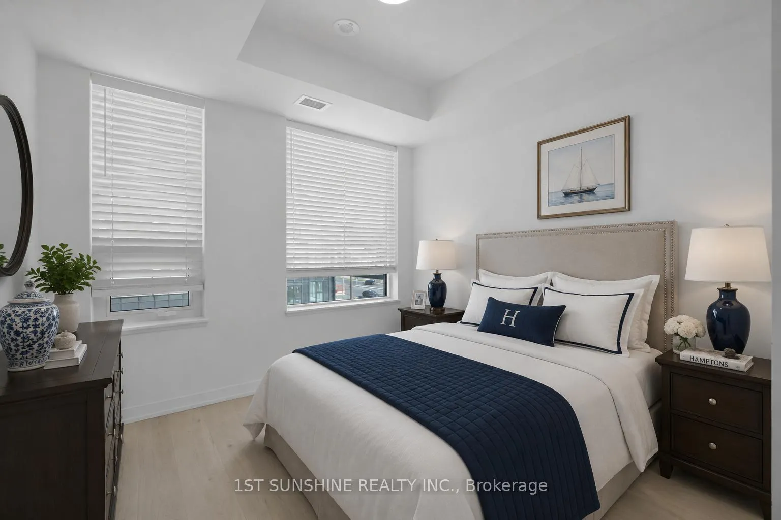 Photo 4 of Unit 321, 2501 Saw Whet Boulevard, Oakville, Glen Abbey — HOMEH
