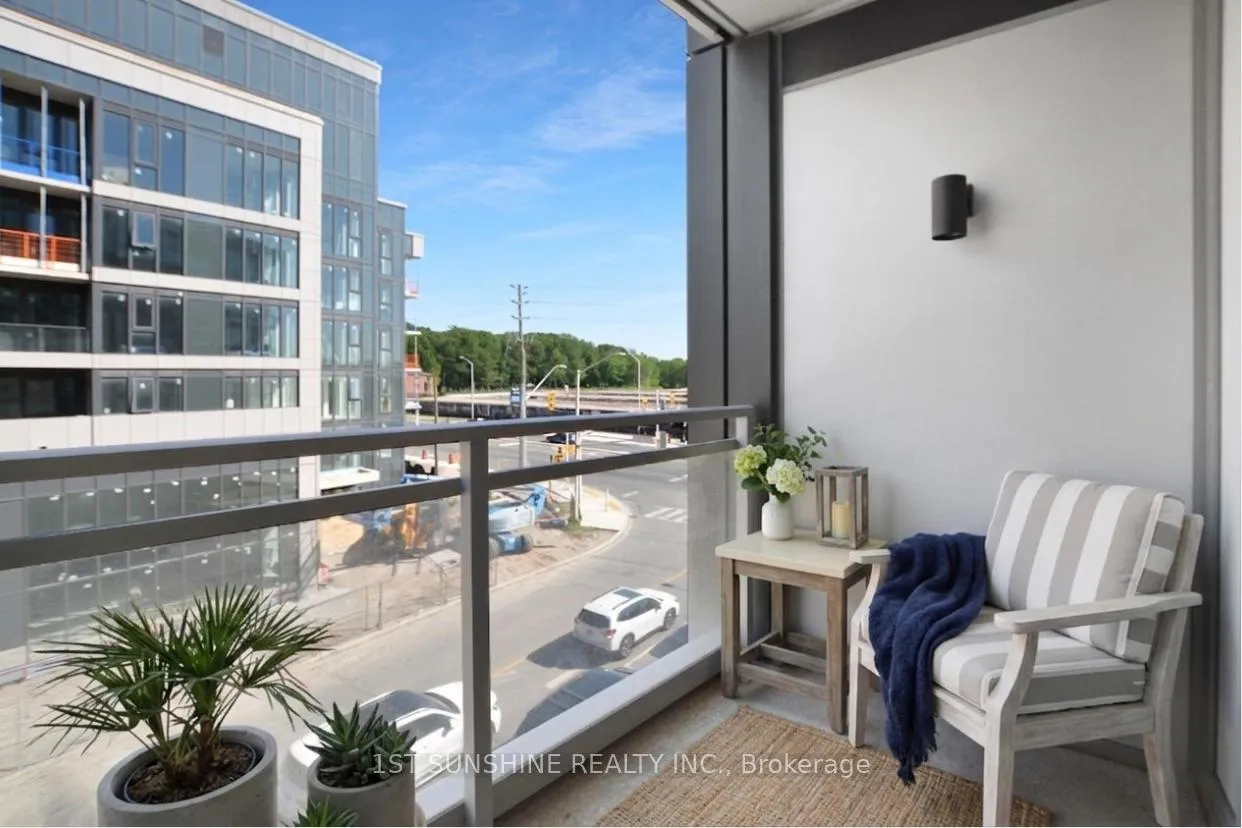 Photo 7 of Unit 321, 2501 Saw Whet Boulevard, Oakville, Glen Abbey — HOMEH