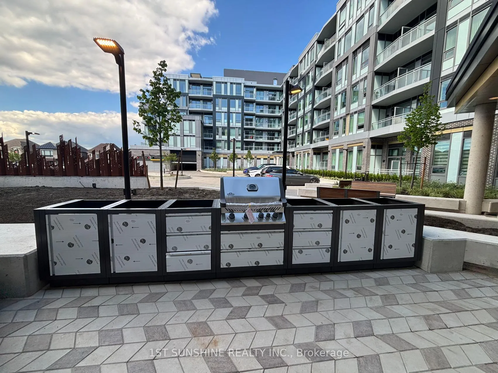 Photo 9 of Unit 321, 2501 Saw Whet Boulevard, Oakville, Glen Abbey — HOMEH