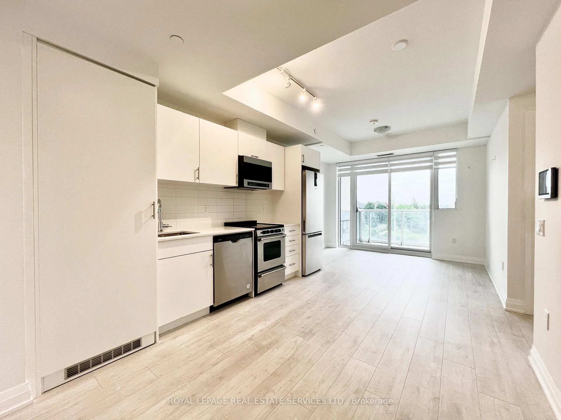 Photo 6 of Unit 308, 412 Silver Maple Road, Oakville, Joshua Meadows — HOMEH
