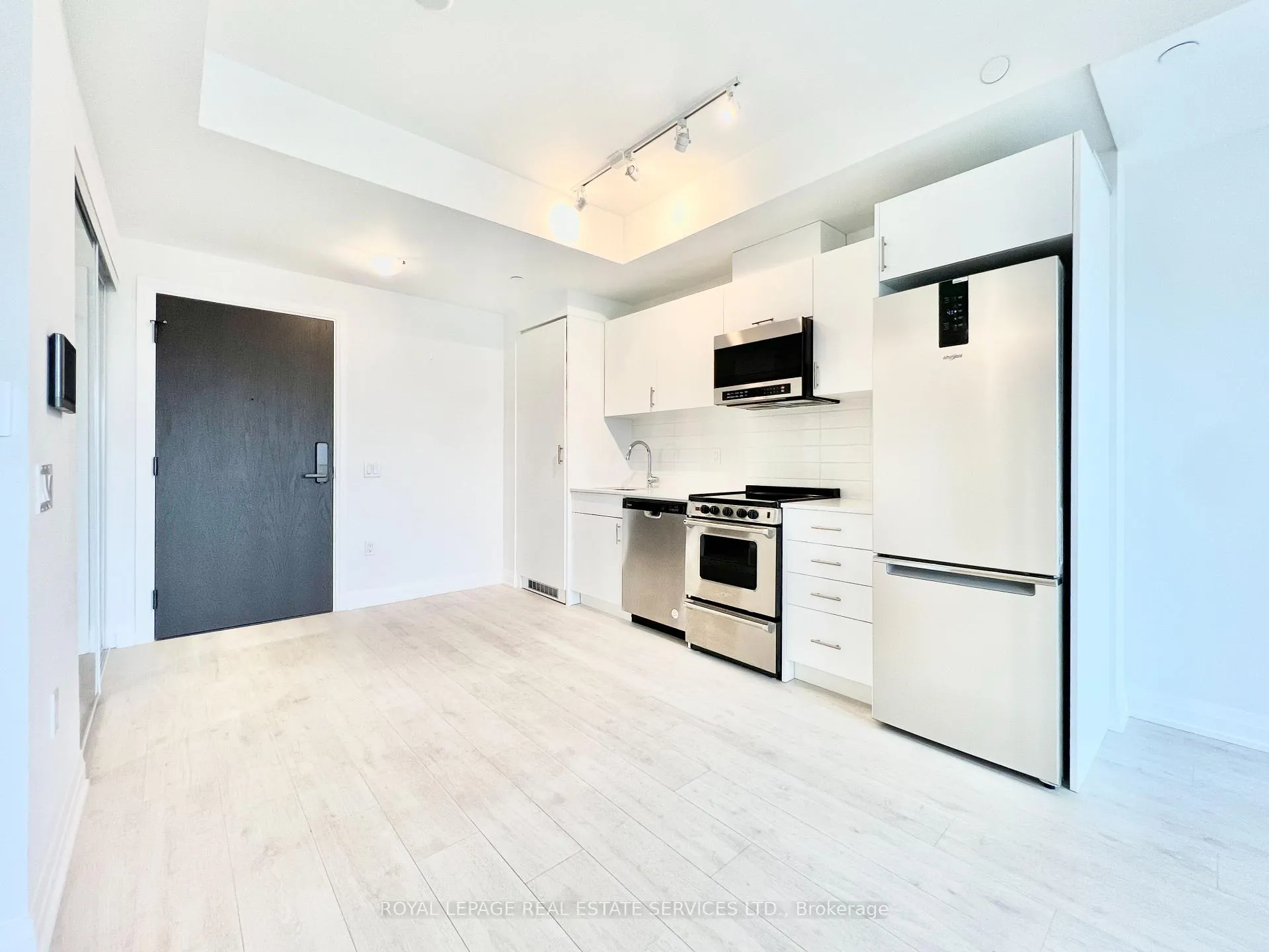 Photo 7 of Unit 308, 412 Silver Maple Road, Oakville, Joshua Meadows — HOMEH