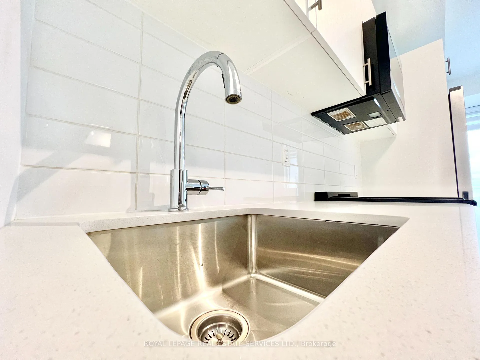 Photo 8 of Unit 308, 412 Silver Maple Road, Oakville, Joshua Meadows — HOMEH