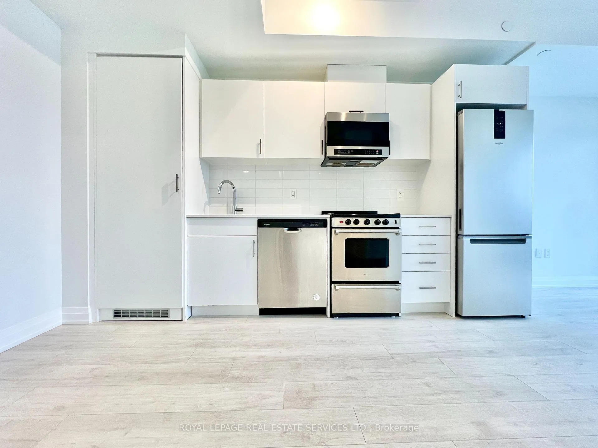 Photo 9 of Unit 308, 412 Silver Maple Road, Oakville, Joshua Meadows — HOMEH