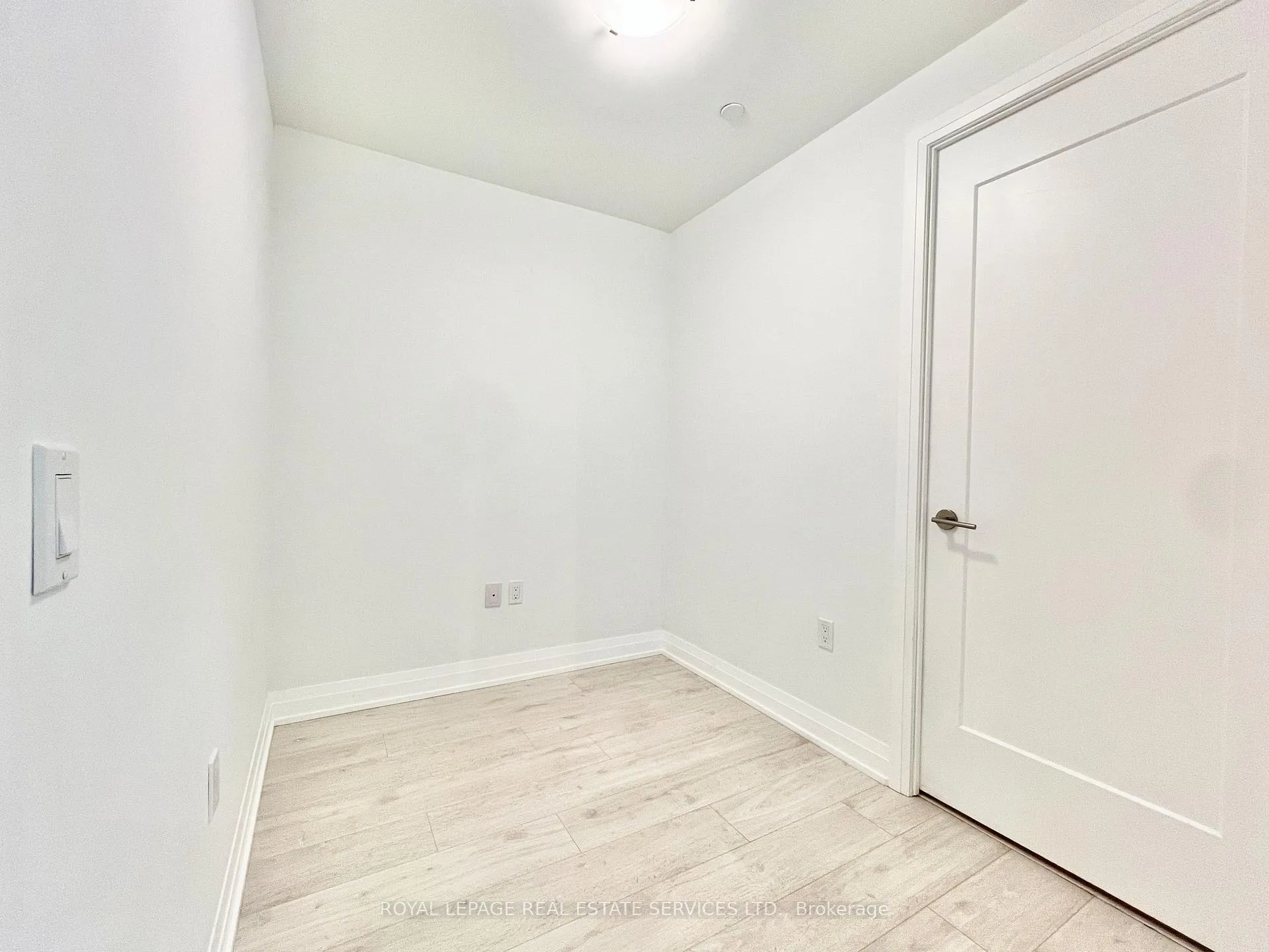 Photo 18 of Unit 308, 412 Silver Maple Road, Oakville, Joshua Meadows — HOMEH