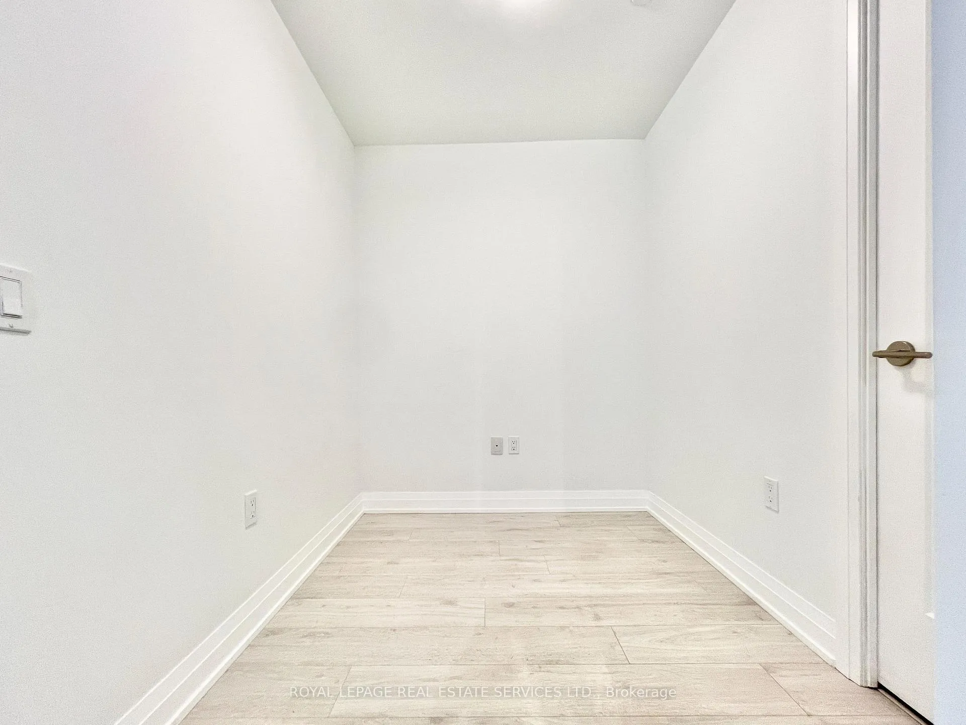 Photo 19 of Unit 308, 412 Silver Maple Road, Oakville, Joshua Meadows — HOMEH