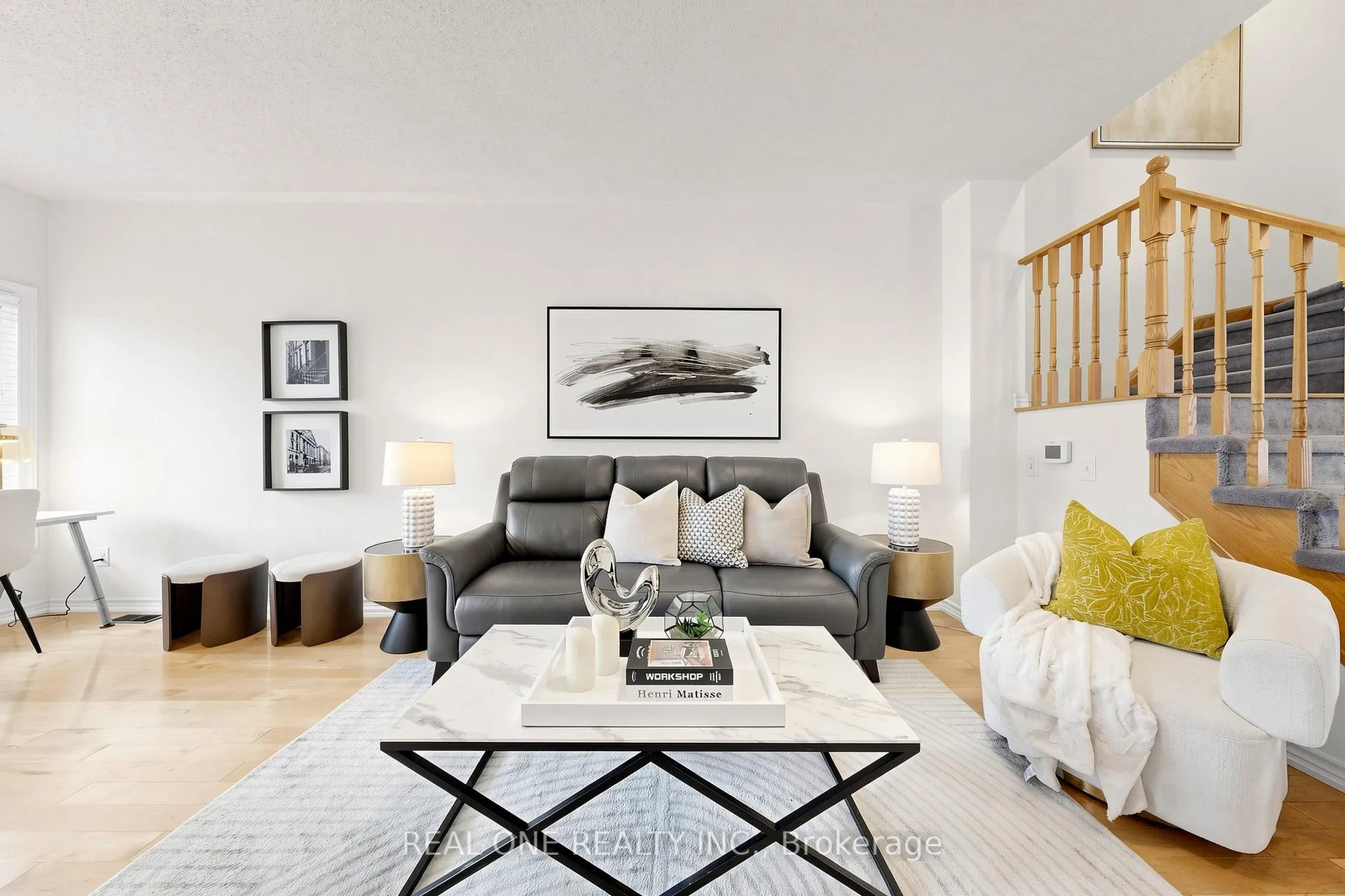 Photo 5 of 11 Moore's Court, Markham, Box Grove — HOMEH