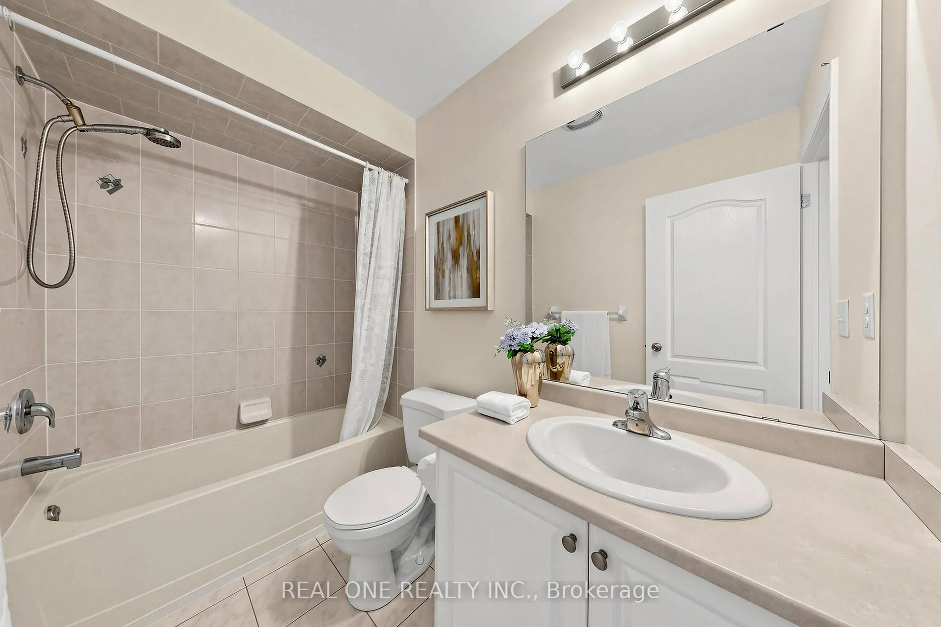 Photo 33 of 11 Moore's Court, Markham, Box Grove — HOMEH