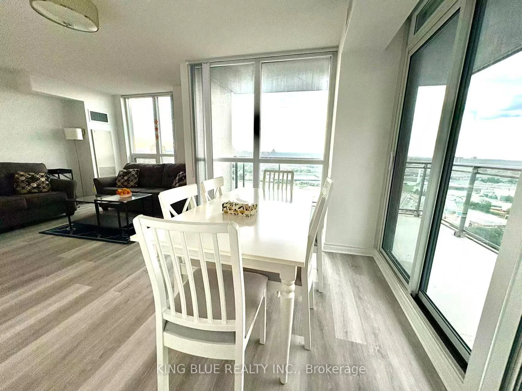 Photo 5 of Unit 2208, 88 Grangeway Avenue, Scarborough, Woburn — HOMEH