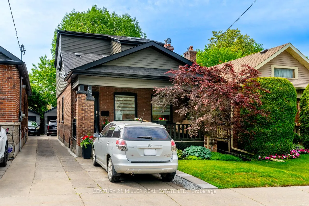 Photo 3 of 137 Springdale Boulevard, Toronto, Danforth Village-East York — HOMEH