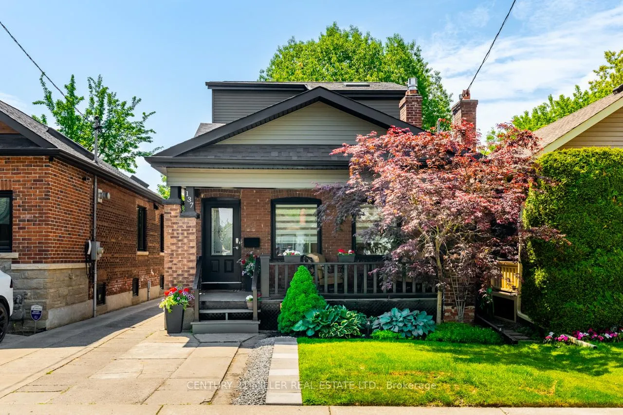 Photo 4 of 137 Springdale Boulevard, Toronto, Danforth Village-East York — HOMEH