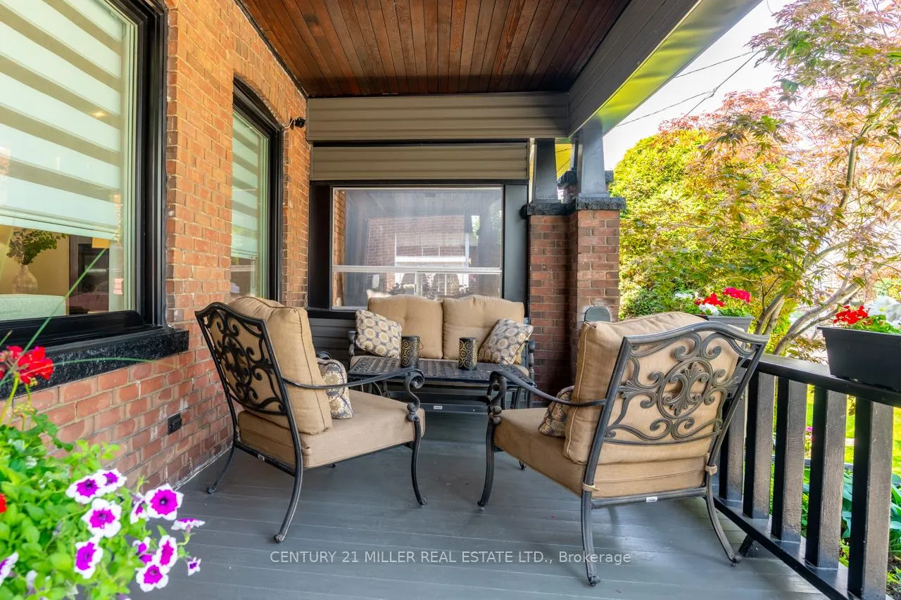 Photo 5 of 137 Springdale Boulevard, Toronto, Danforth Village-East York — HOMEH
