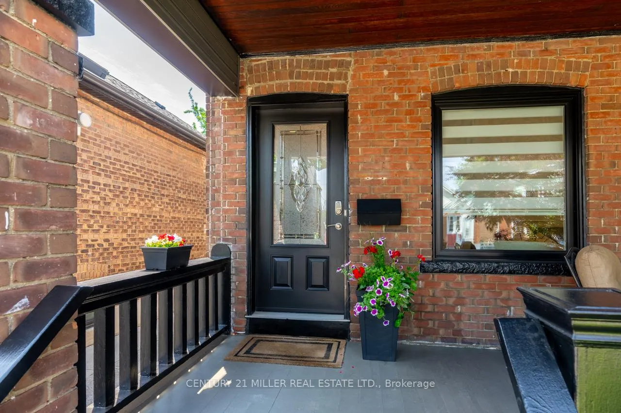 Photo 6 of 137 Springdale Boulevard, Toronto, Danforth Village-East York — HOMEH