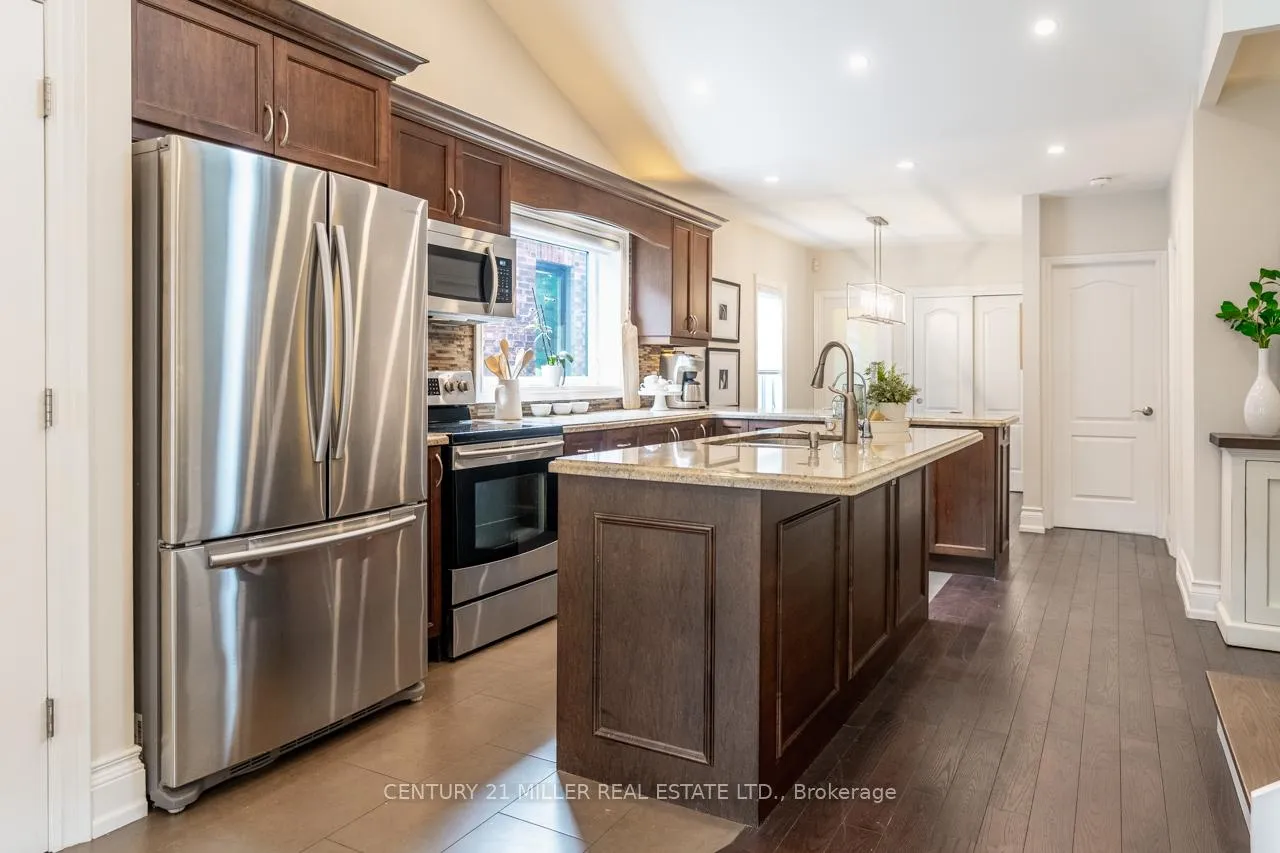 Photo 11 of 137 Springdale Boulevard, Toronto, Danforth Village-East York — HOMEH
