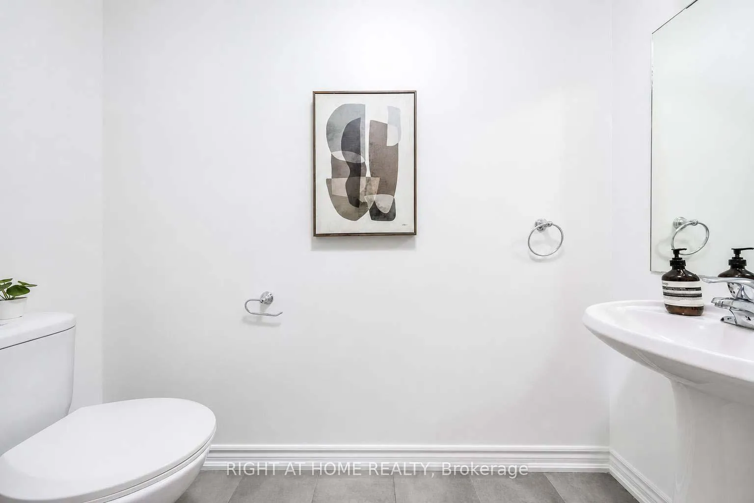Photo 13 of Unit 15, 10 Carnation Avenue, Etobicoke, Long Branch — HOMEH