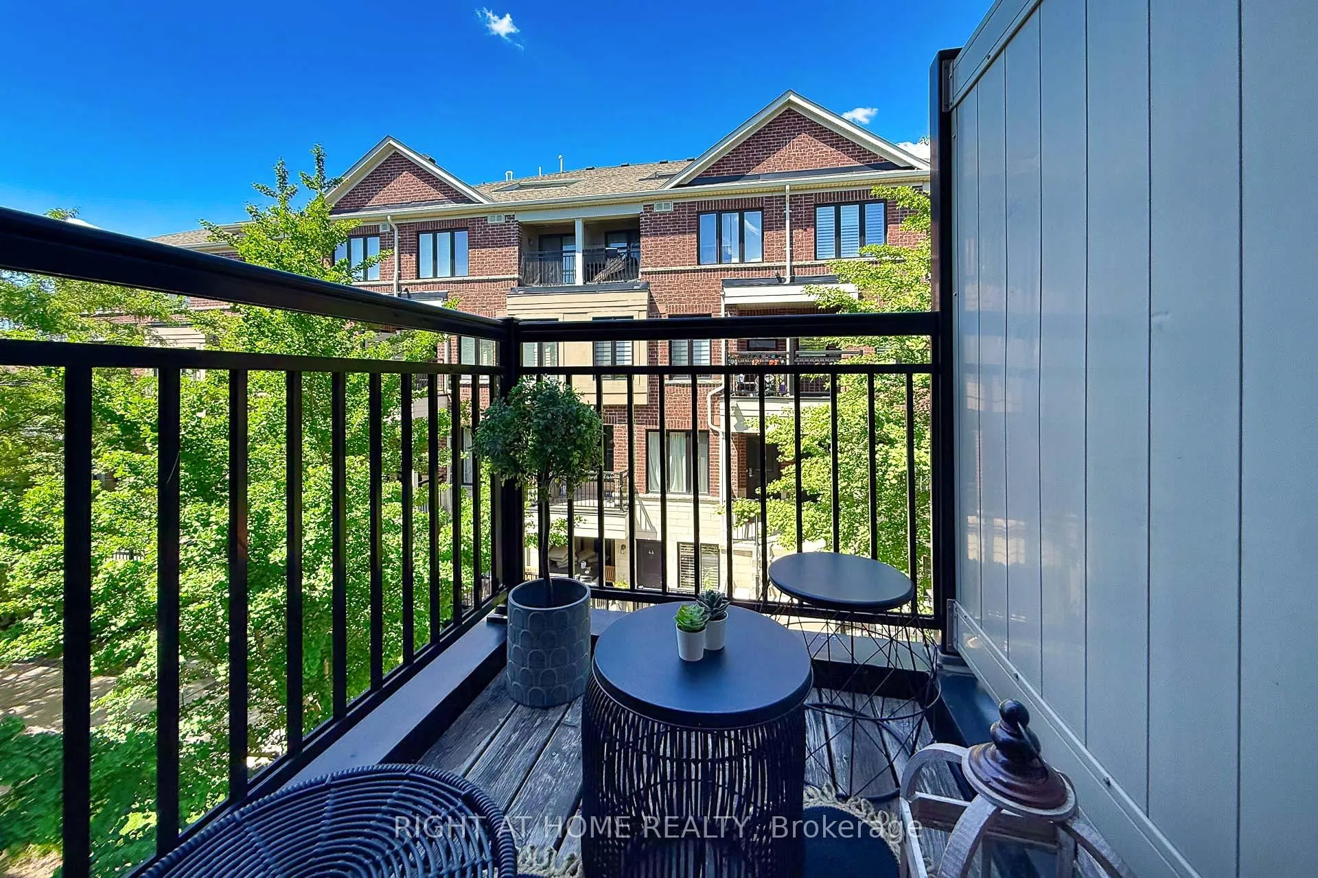 Photo 15 of Unit 15, 10 Carnation Avenue, Etobicoke, Long Branch — HOMEH