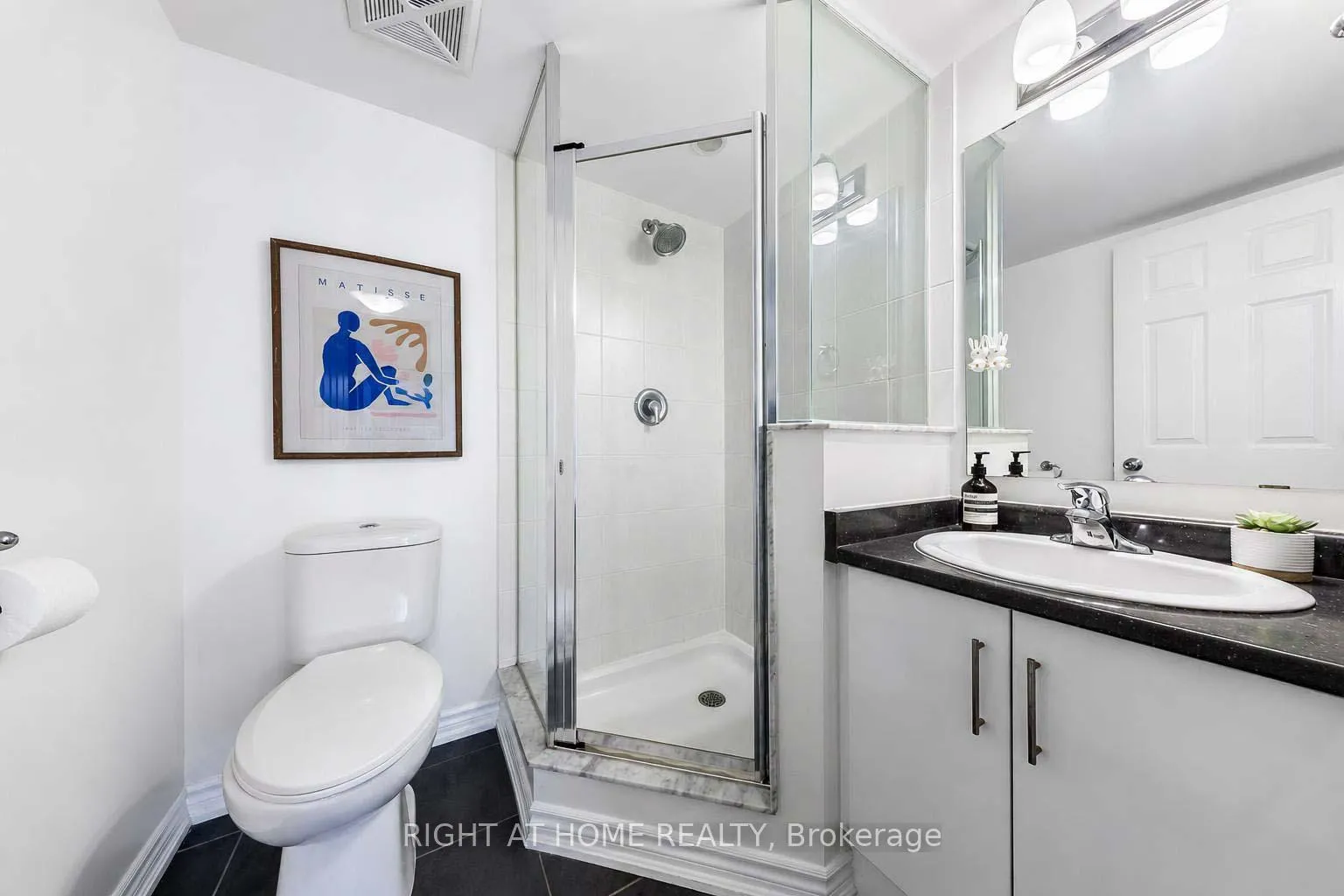 Photo 19 of Unit 15, 10 Carnation Avenue, Etobicoke, Long Branch — HOMEH