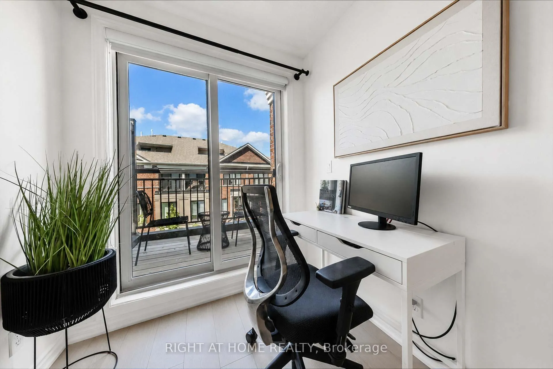 Photo 20 of Unit 15, 10 Carnation Avenue, Etobicoke, Long Branch — HOMEH