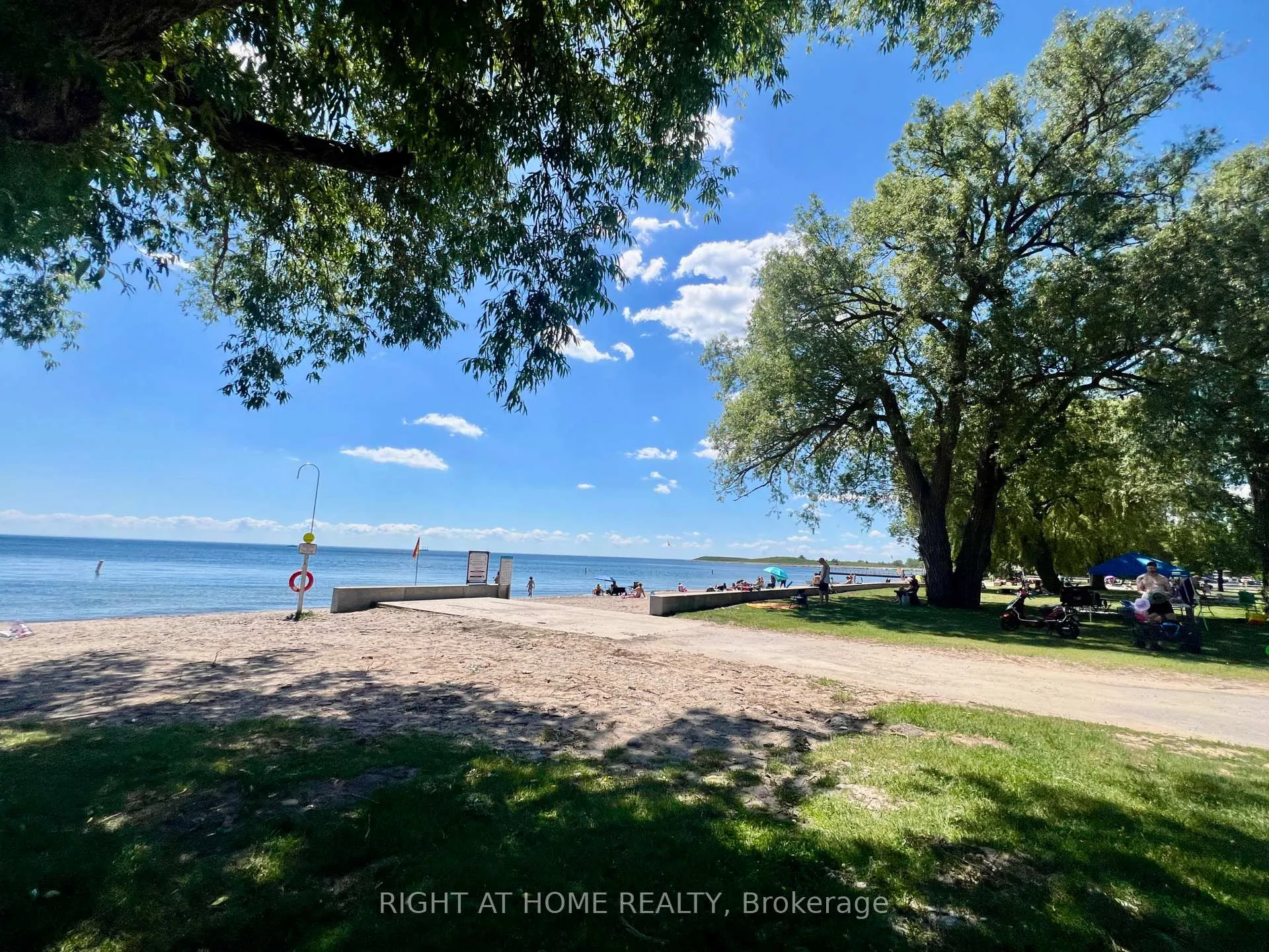Photo 34 of Unit 15, 10 Carnation Avenue, Etobicoke, Long Branch — HOMEH
