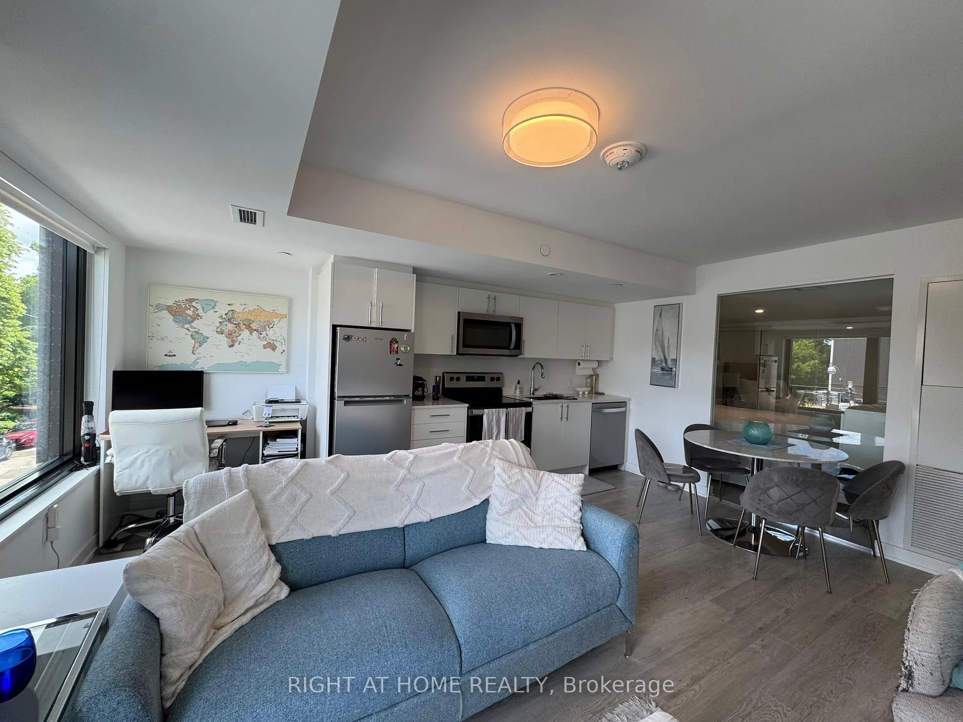 Photo 5 of Unit 310, 3 Strathgowan Avenue, Toronto, Lawrence Park South — HOMEH
