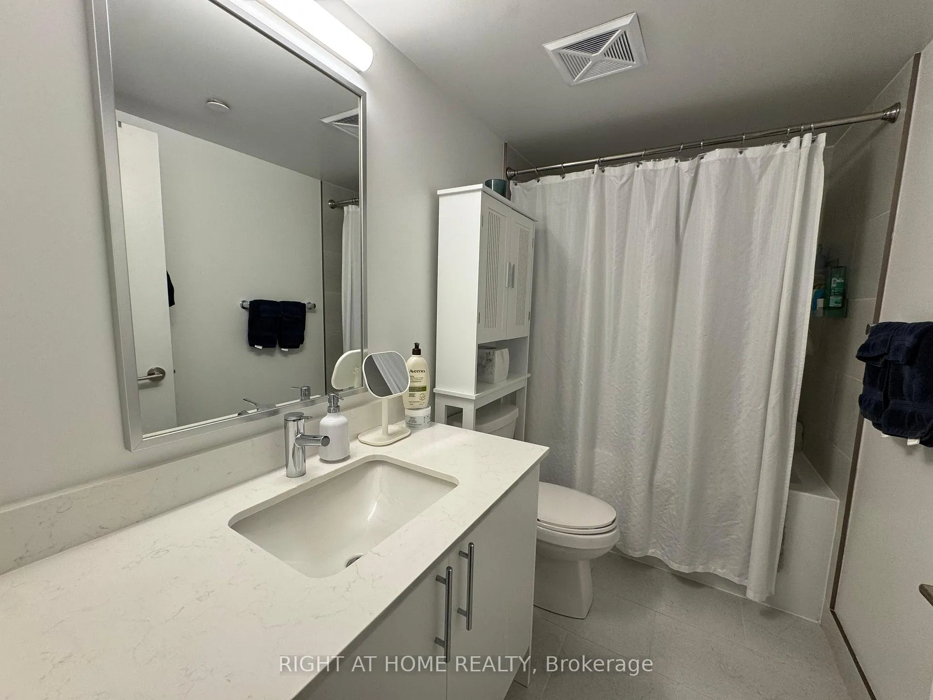 Photo 12 of Unit 310, 3 Strathgowan Avenue, Toronto, Lawrence Park South — HOMEH