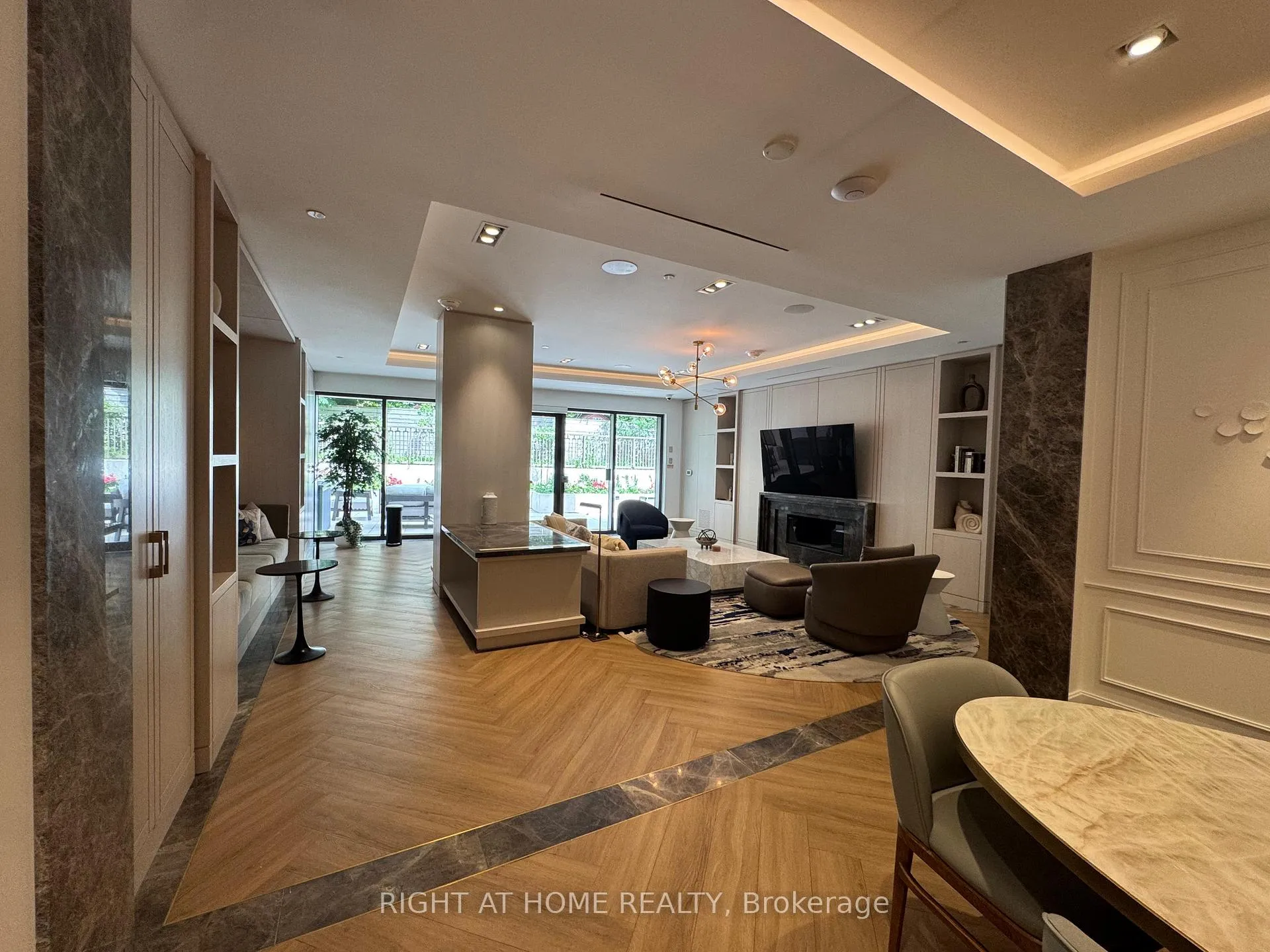 Photo 17 of Unit 310, 3 Strathgowan Avenue, Toronto, Lawrence Park South — HOMEH
