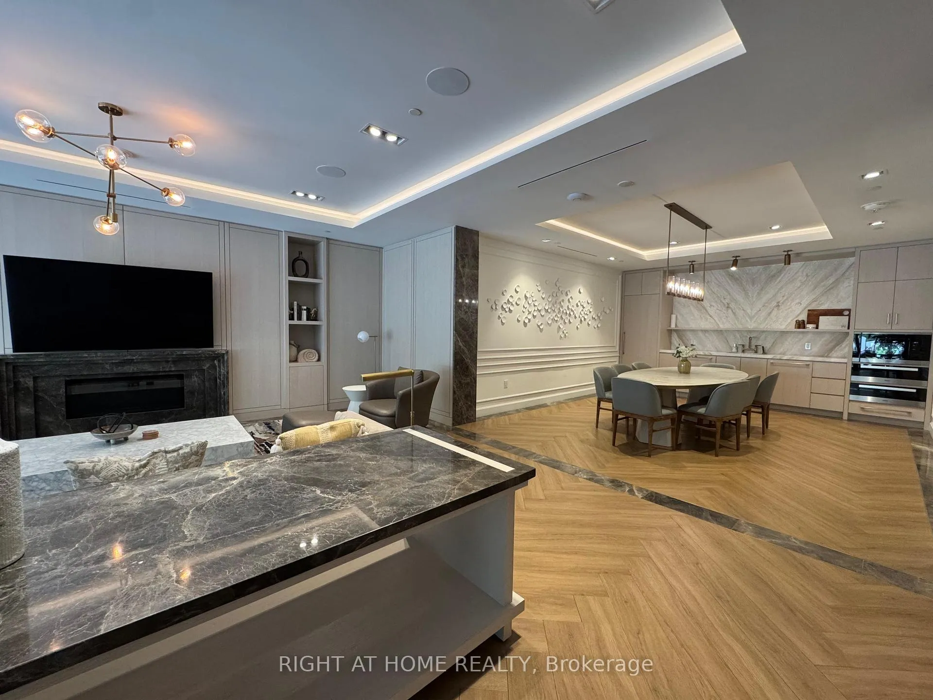 Photo 21 of Unit 310, 3 Strathgowan Avenue, Toronto, Lawrence Park South — HOMEH