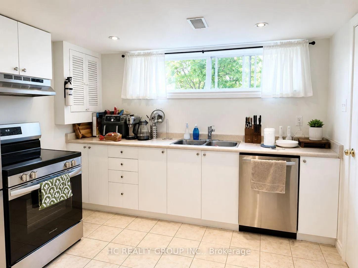Photo 5 of Unit Lower Level, 9 Kencliff Crescent, Scarborough, Bendale — HOMEH