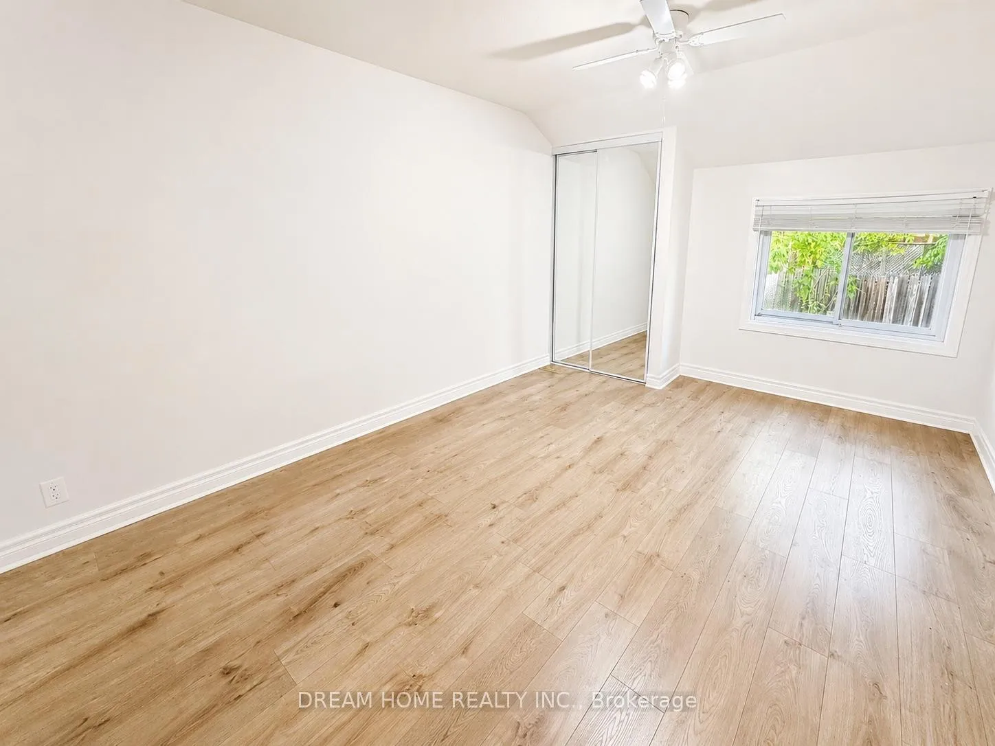Photo 8 of Unit Main Floor, 26 Arlene Crescent, Scarborough, Bendale — HOMEH