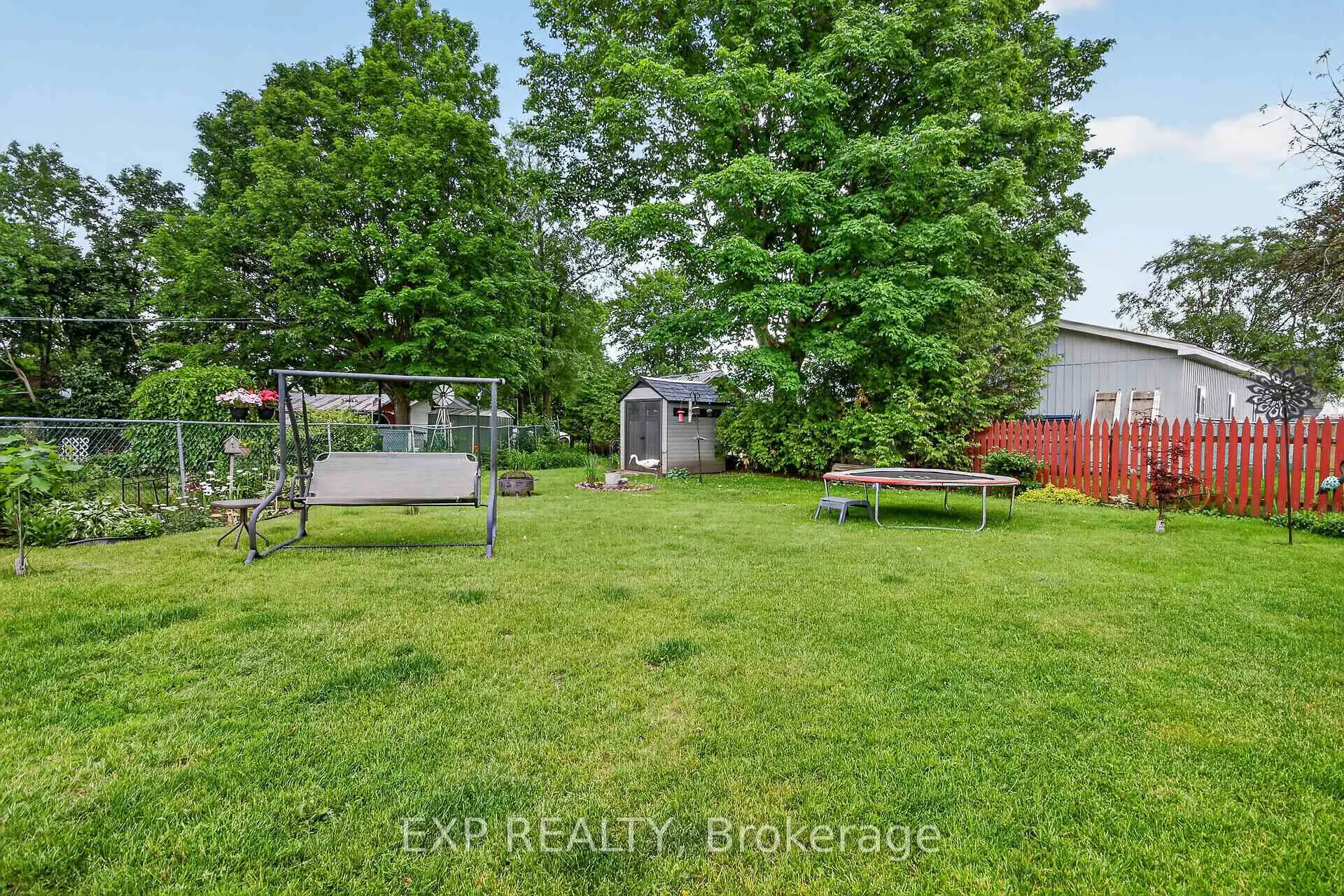 Photo 35 of 82 Munro Street, Carleton Place, Carleton Place — HOMEH