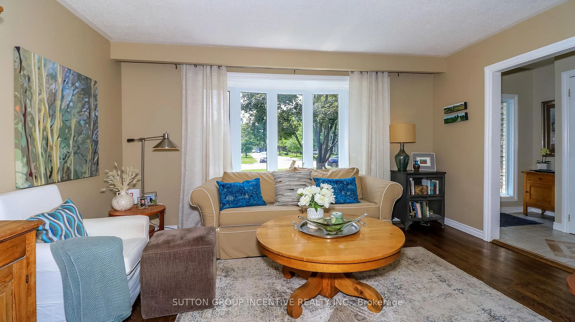 Photo 5 of 18 Jill's Court, Barrie, Grove East — HOMEH