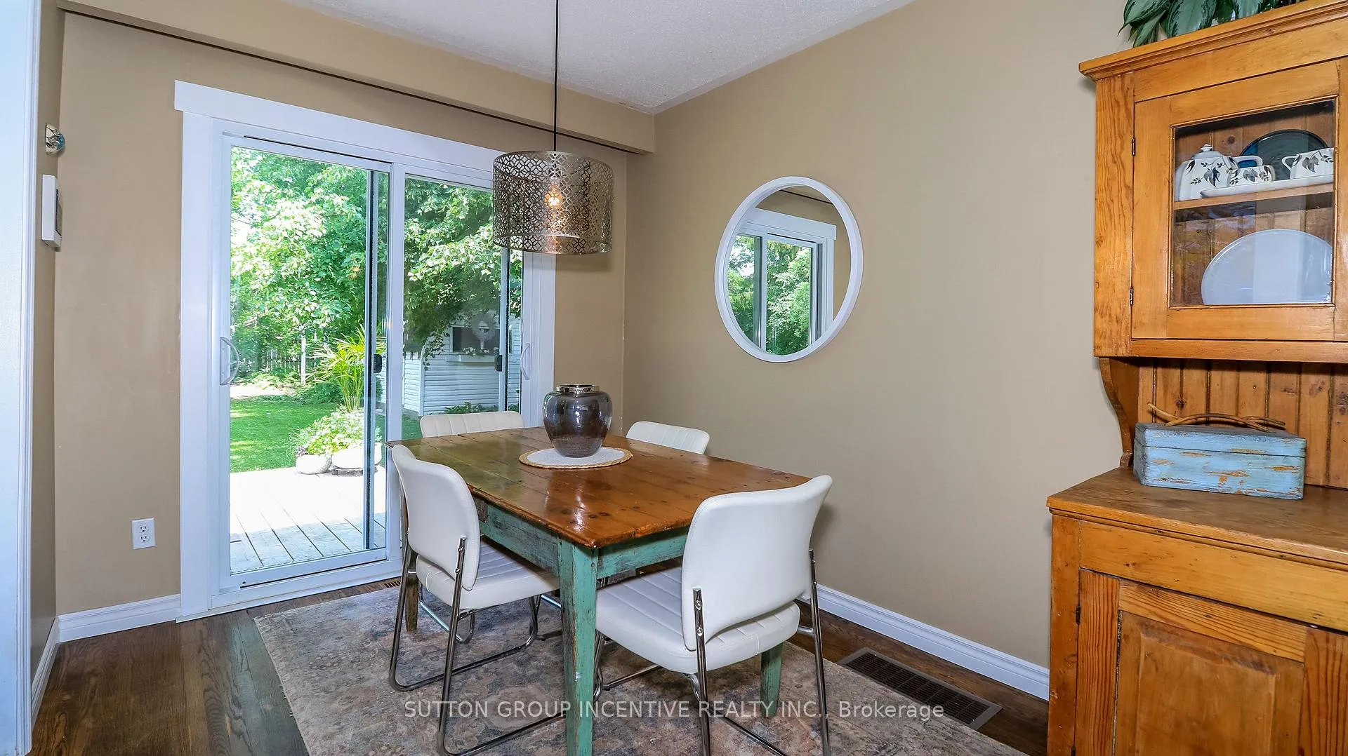 Photo 6 of 18 Jill's Court, Barrie, Grove East — HOMEH