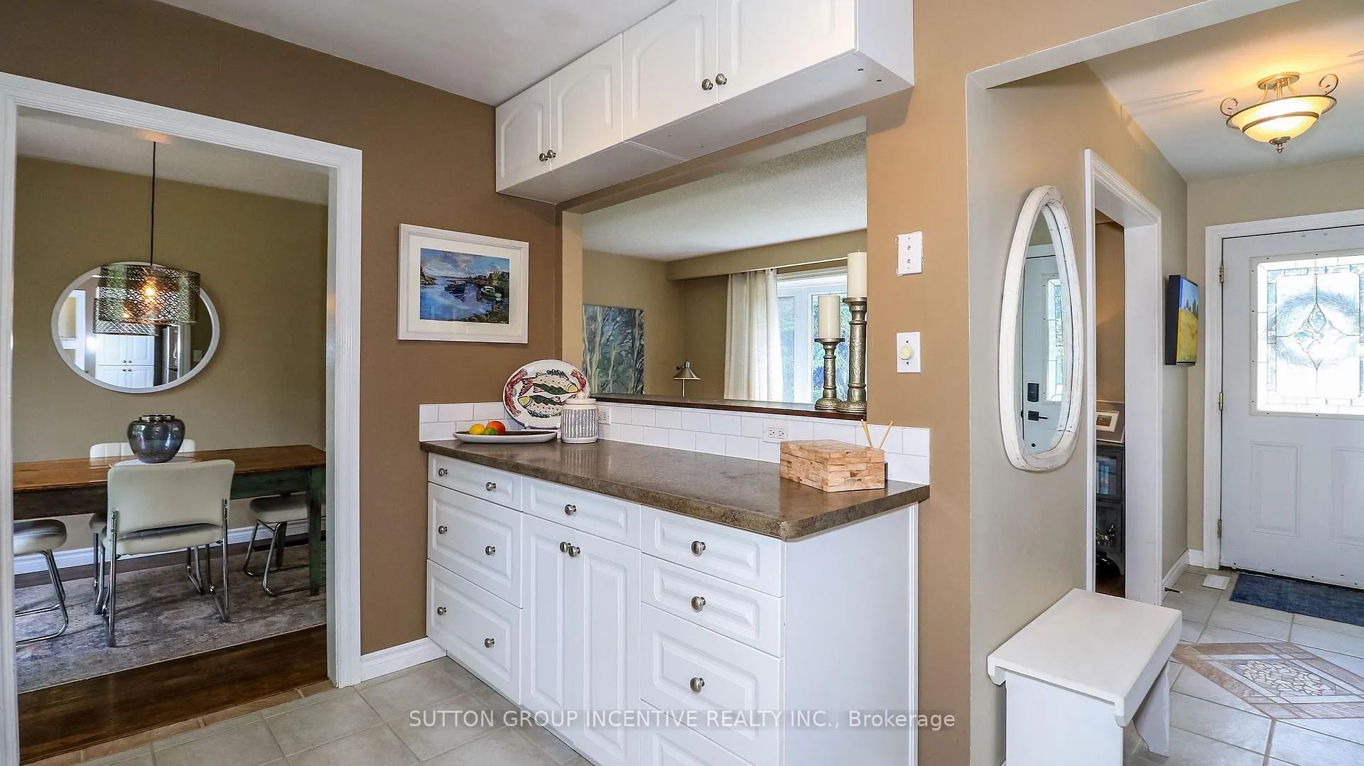 Photo 10 of 18 Jill's Court, Barrie, Grove East — HOMEH