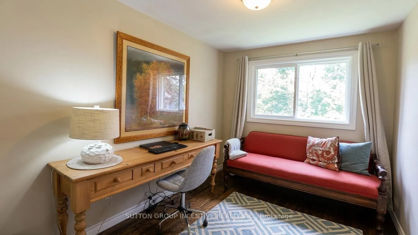 Photo 15 of 18 Jill's Court, Barrie, Grove East — HOMEH