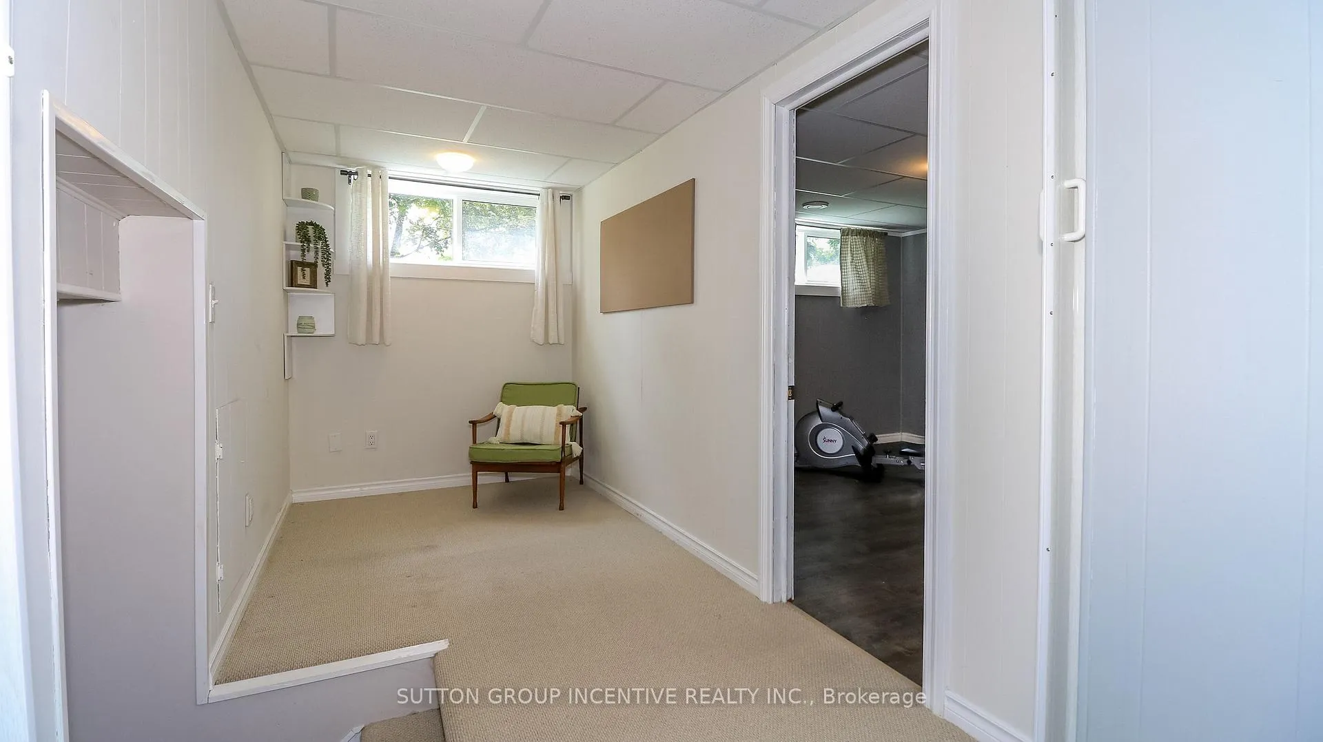 Photo 17 of 18 Jill's Court, Barrie, Grove East — HOMEH