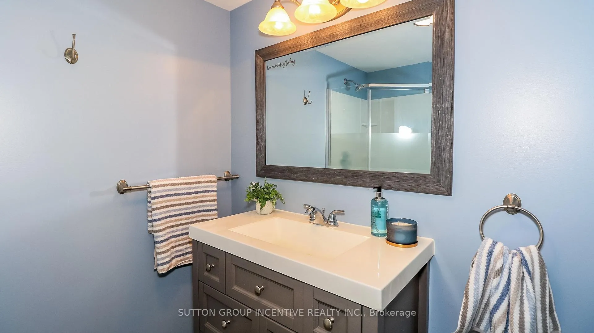 Photo 19 of 18 Jill's Court, Barrie, Grove East — HOMEH