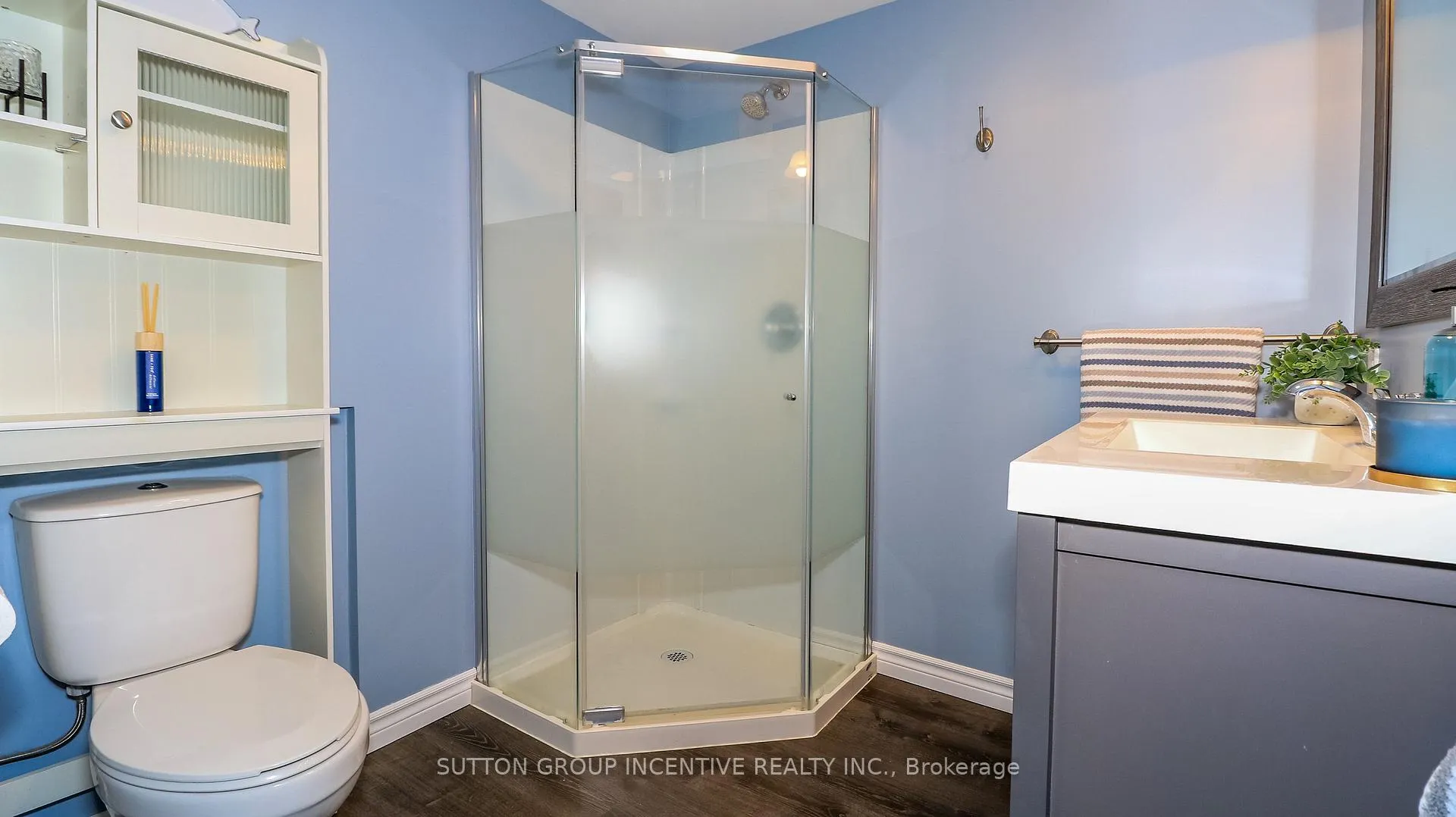 Photo 20 of 18 Jill's Court, Barrie, Grove East — HOMEH