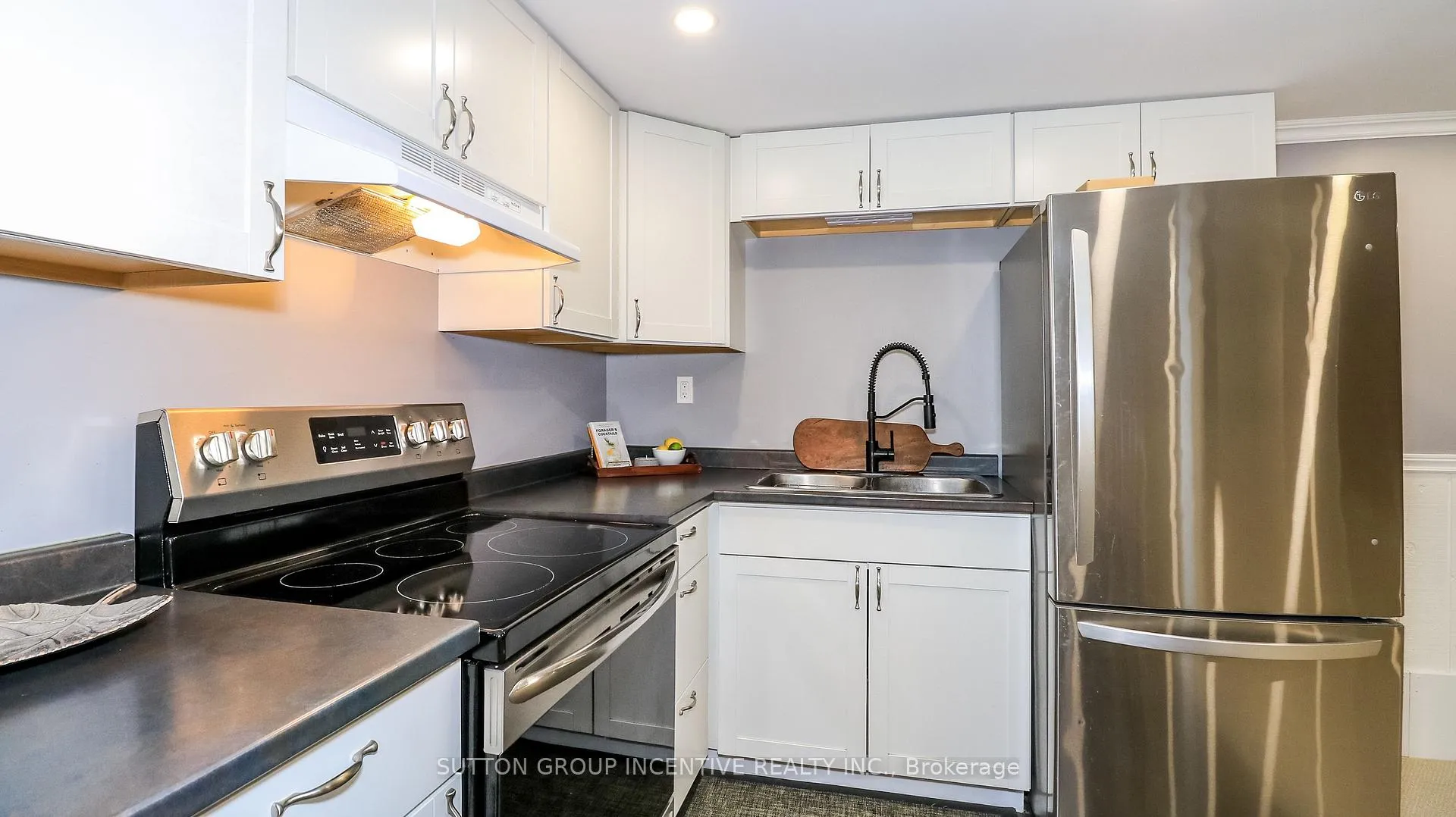 Photo 22 of 18 Jill's Court, Barrie, Grove East — HOMEH
