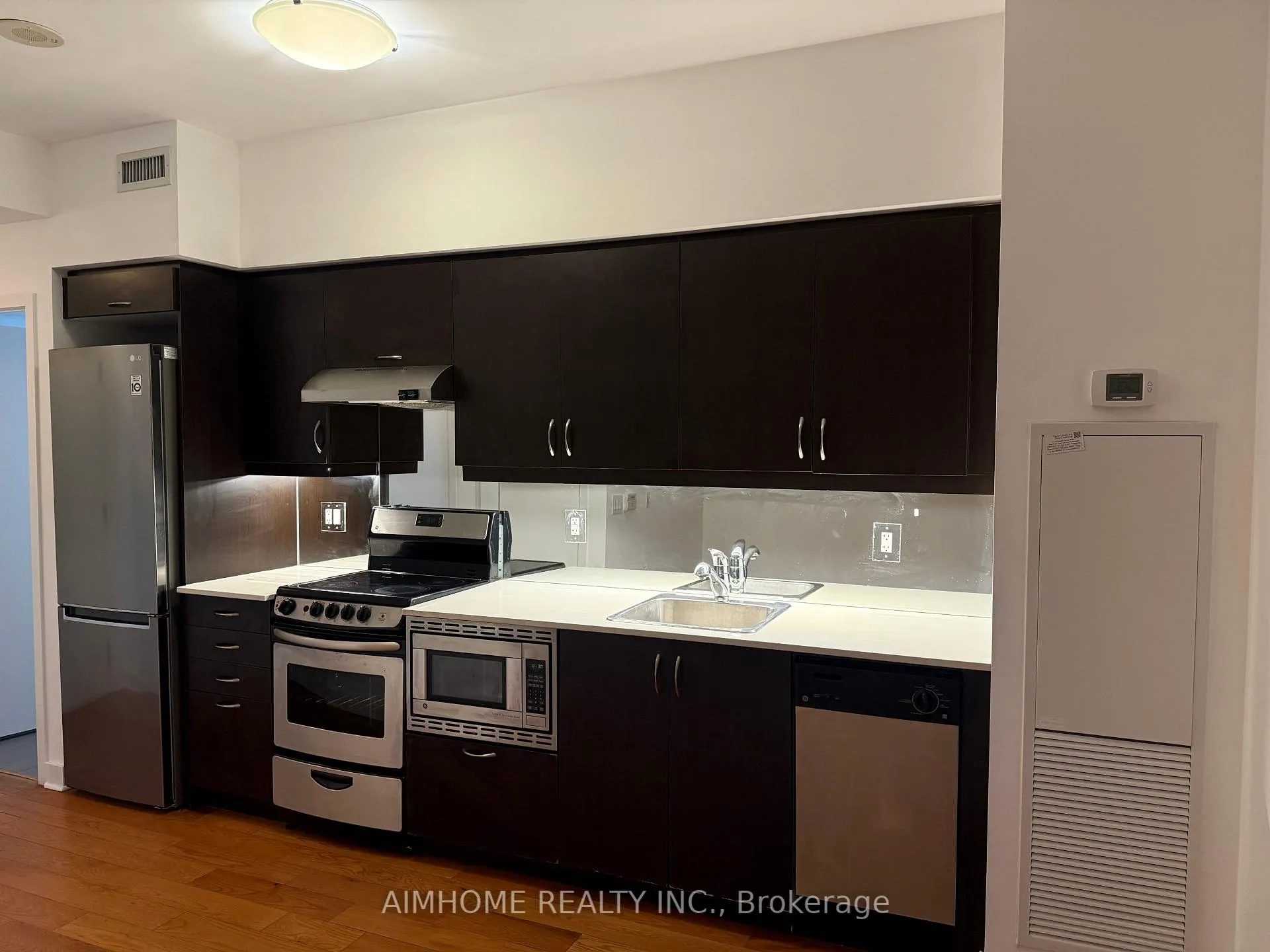 Photo 2 of Unit 921, 320 Richmond Street E, Toronto, Moss Park — HOMEH